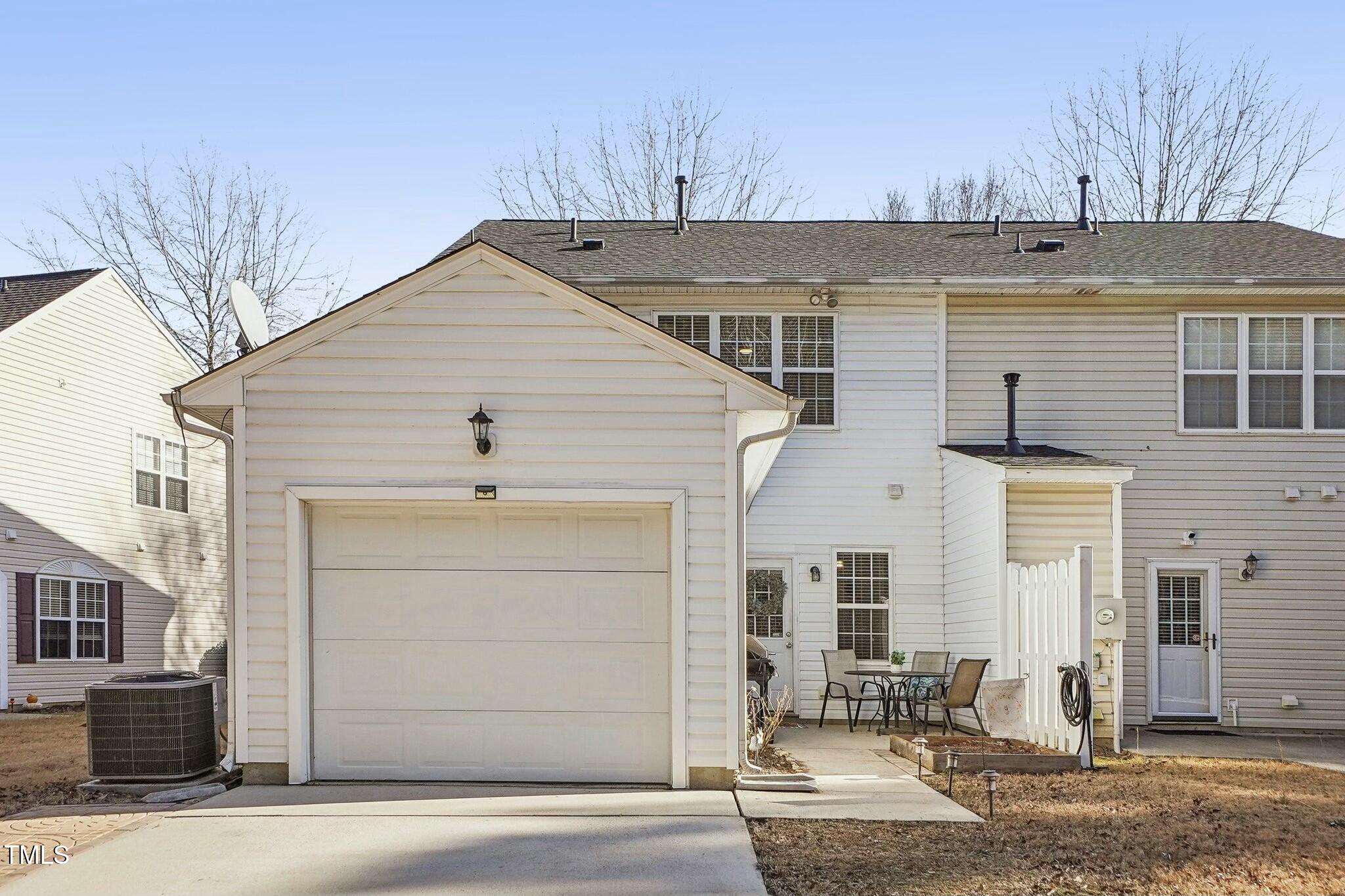 5809 Neuse Wood Drive Property Photo 4