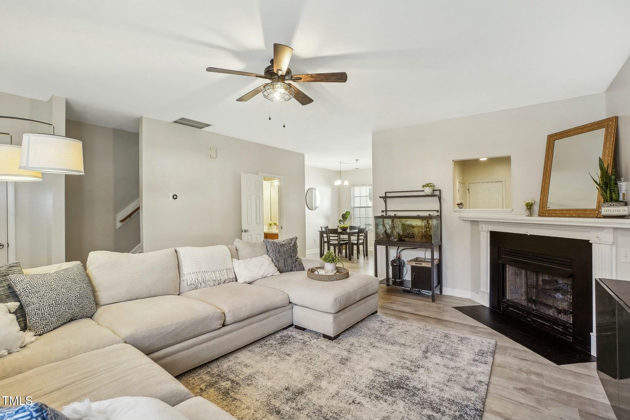 5809 Neuse Wood Drive Property Photo 6