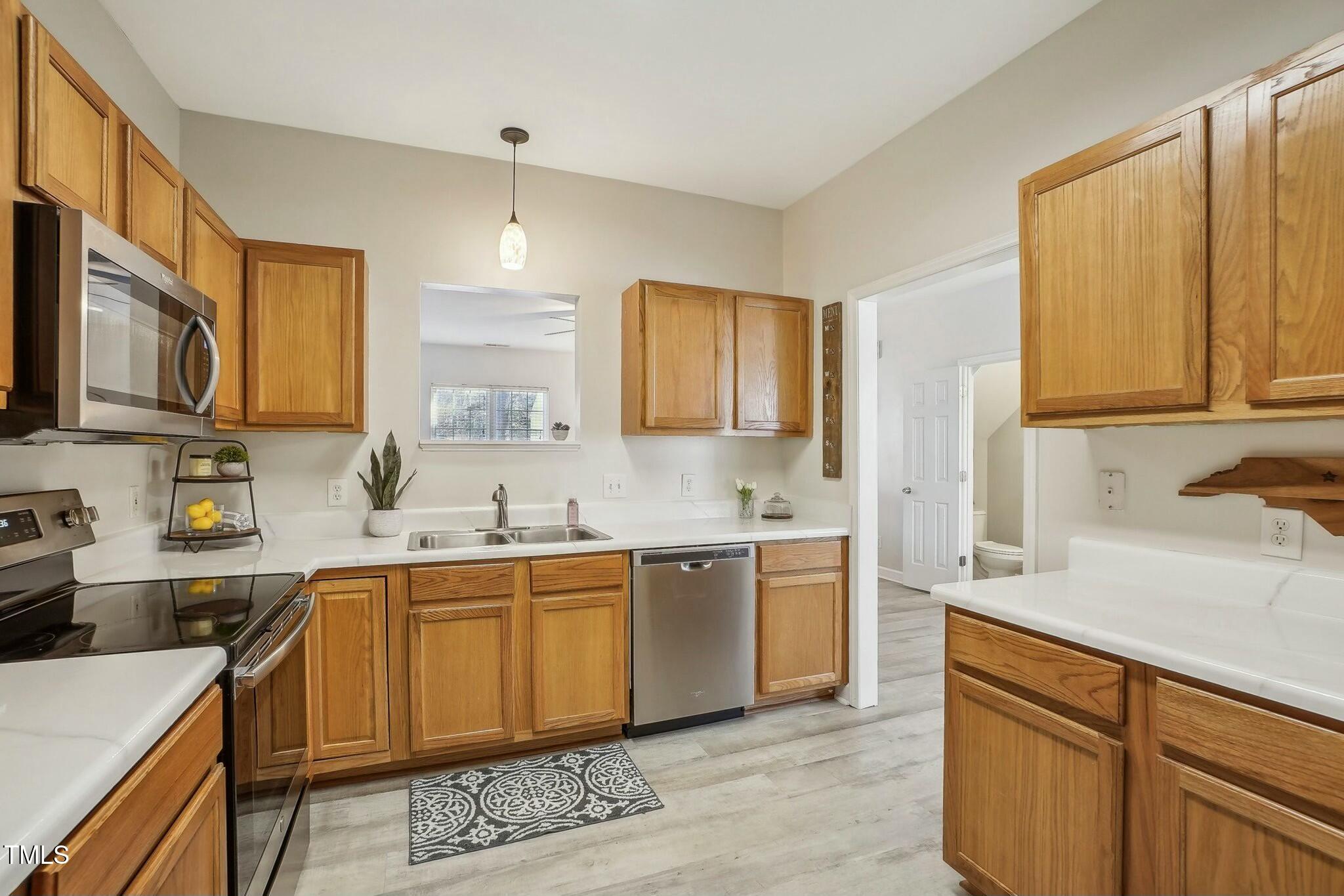 5809 Neuse Wood Drive Property Photo 11