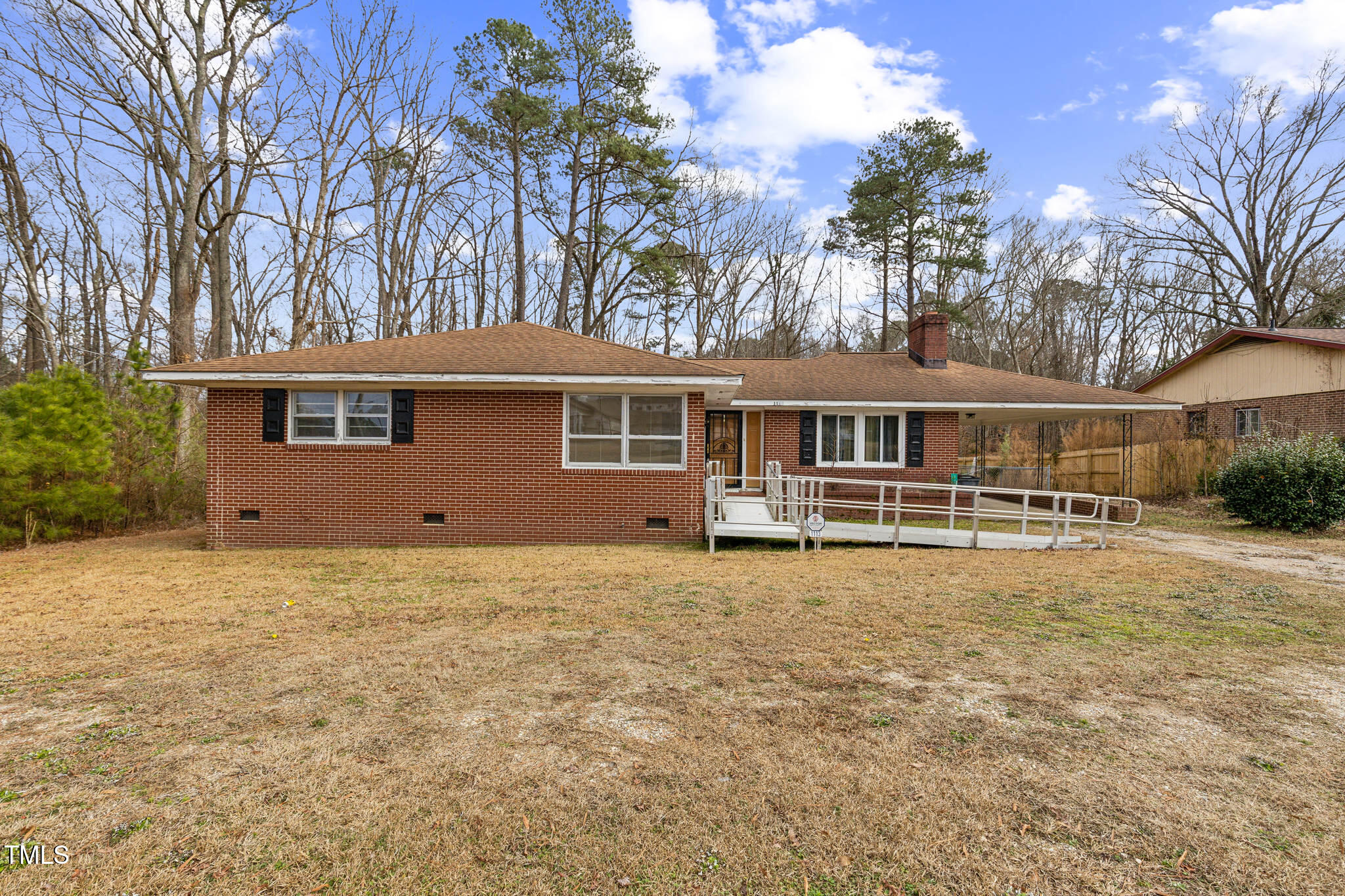 1113 W Mount Drive Property Photo
