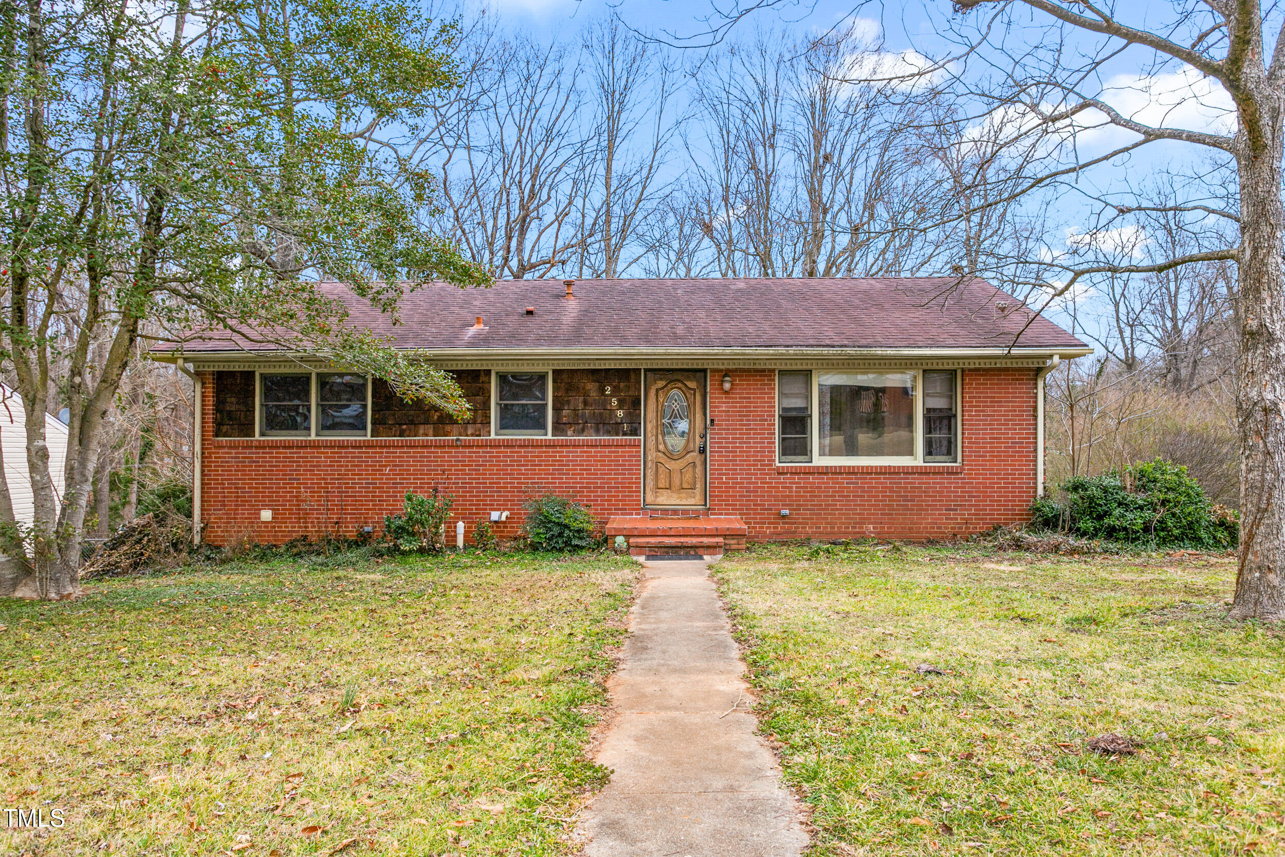 2581 Hyde Street Property Photo