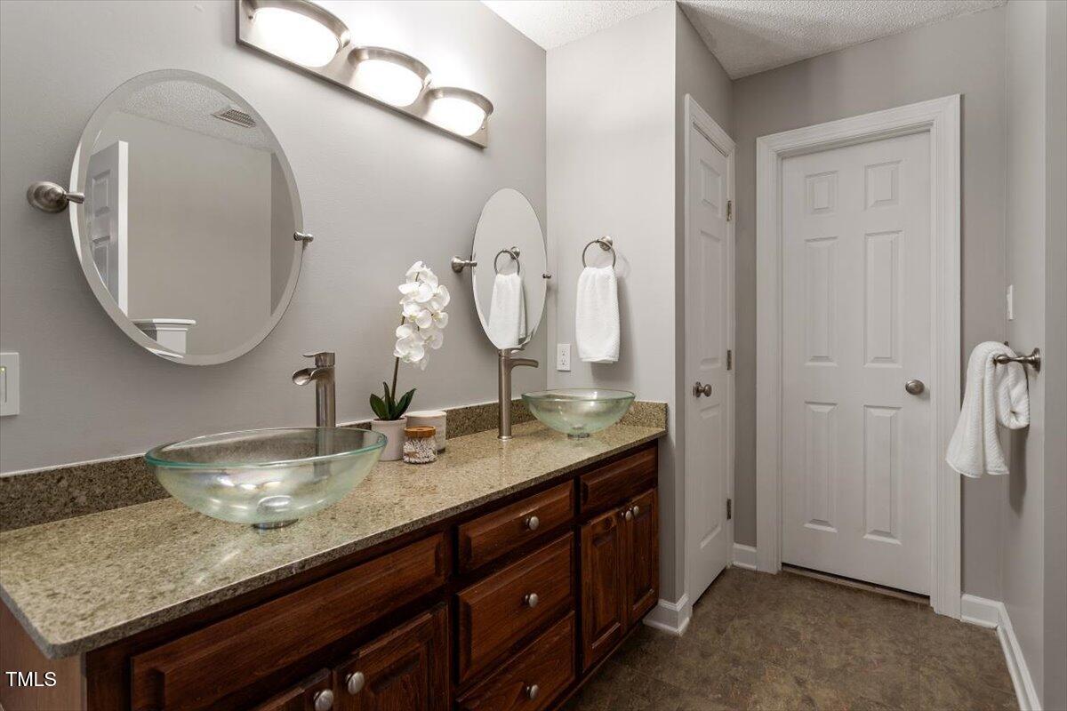 1513 Holland Hills Drive Property Photo 30
