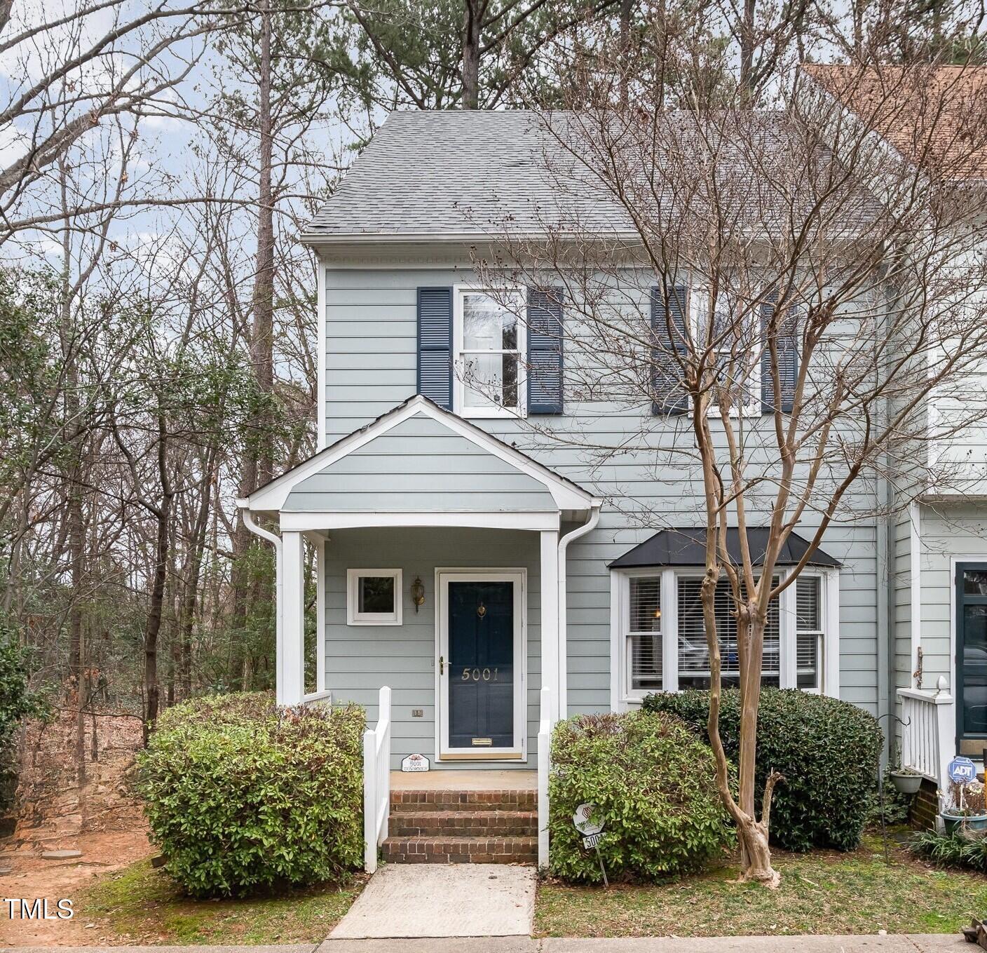 Ashleigh Place Real Estate Listings Main Image