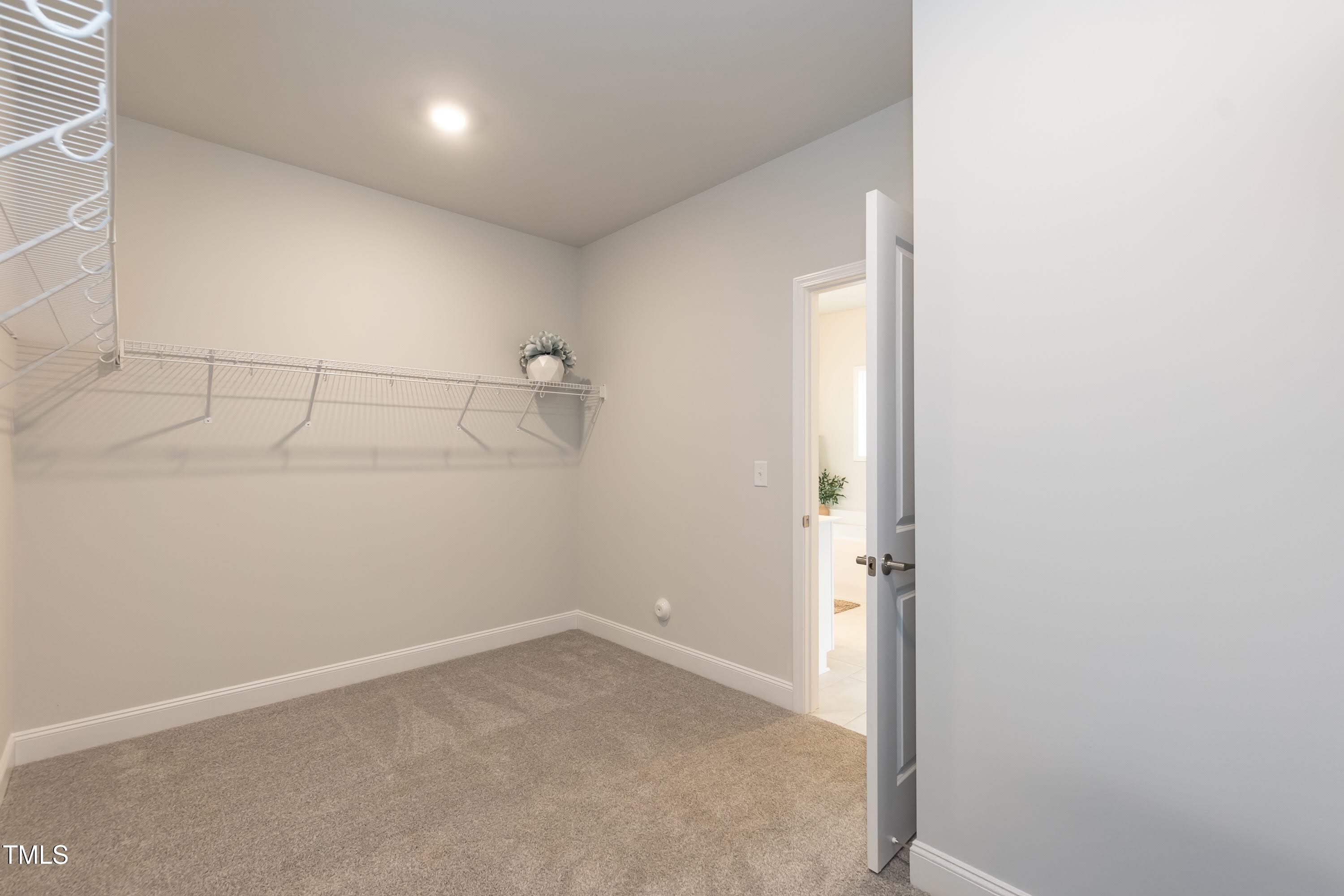 102 Oxford Court Property Photo 20