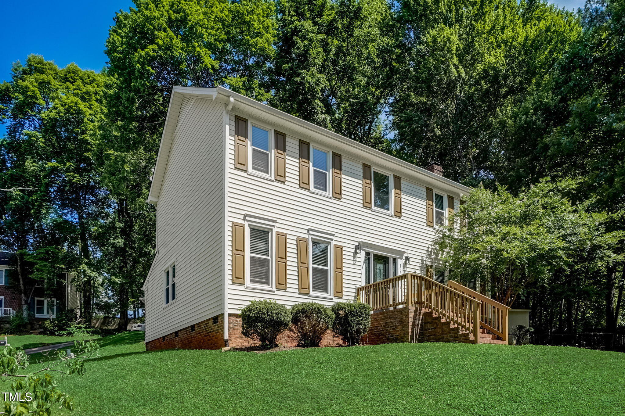 207 Wyatts Pond Lane Property Photo 1