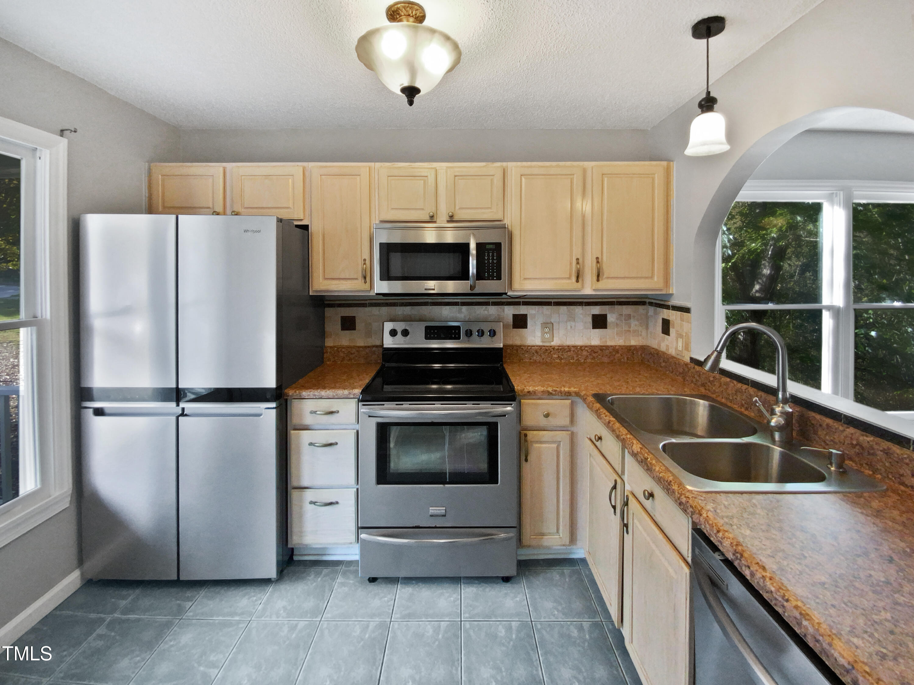 1638 Oakland Hills Way Property Photo 6