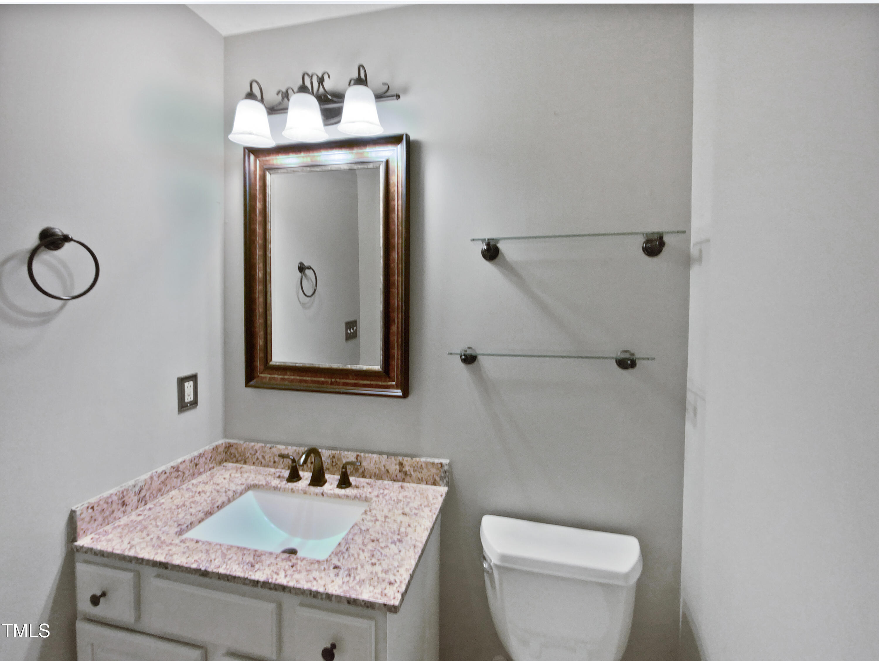 1638 Oakland Hills Way Property Photo 7