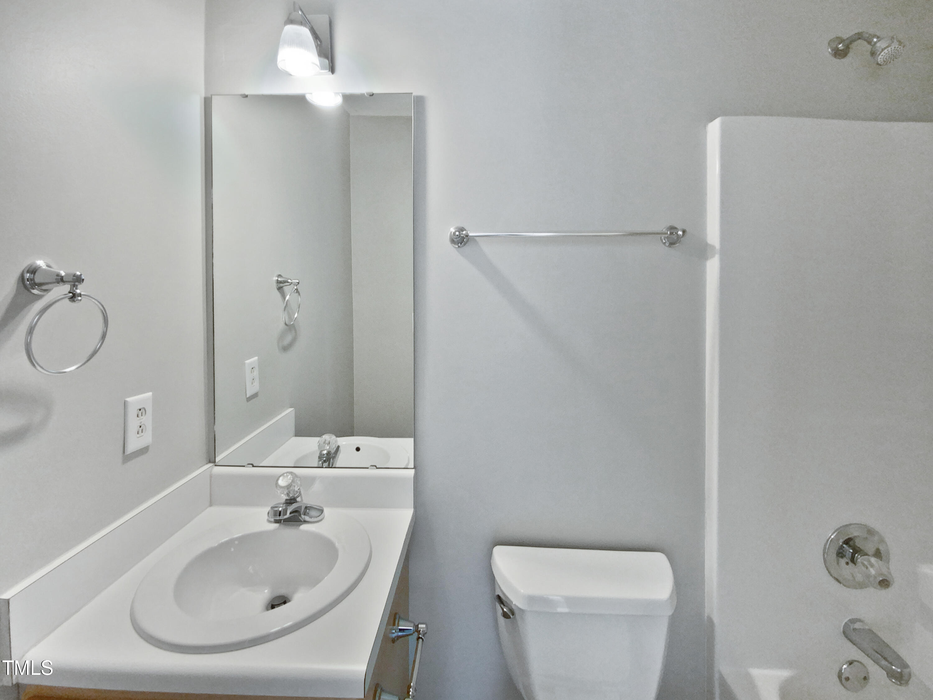 1638 Oakland Hills Way Property Photo 17