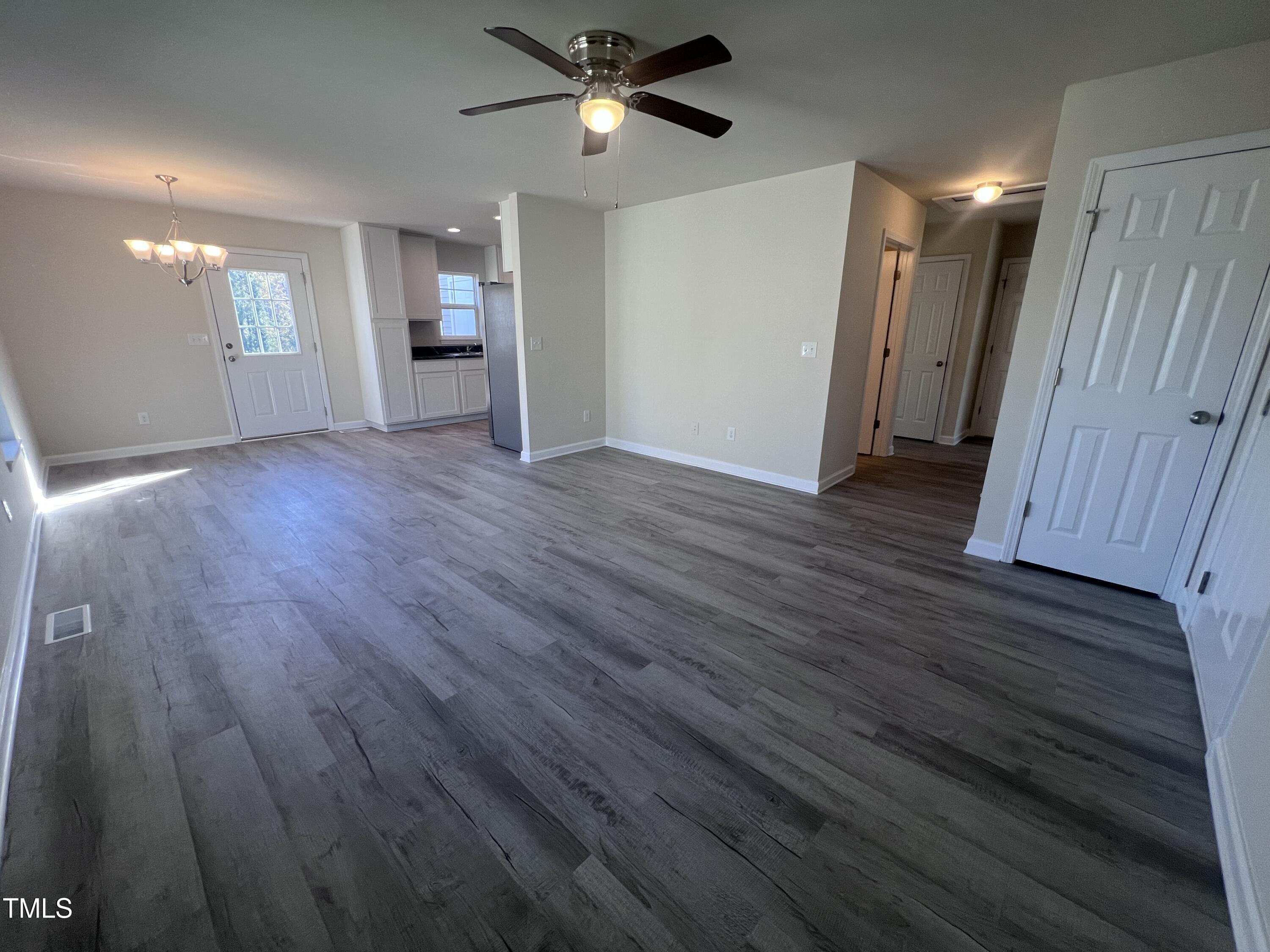 5520 Neuse View Drive Property Photo 7