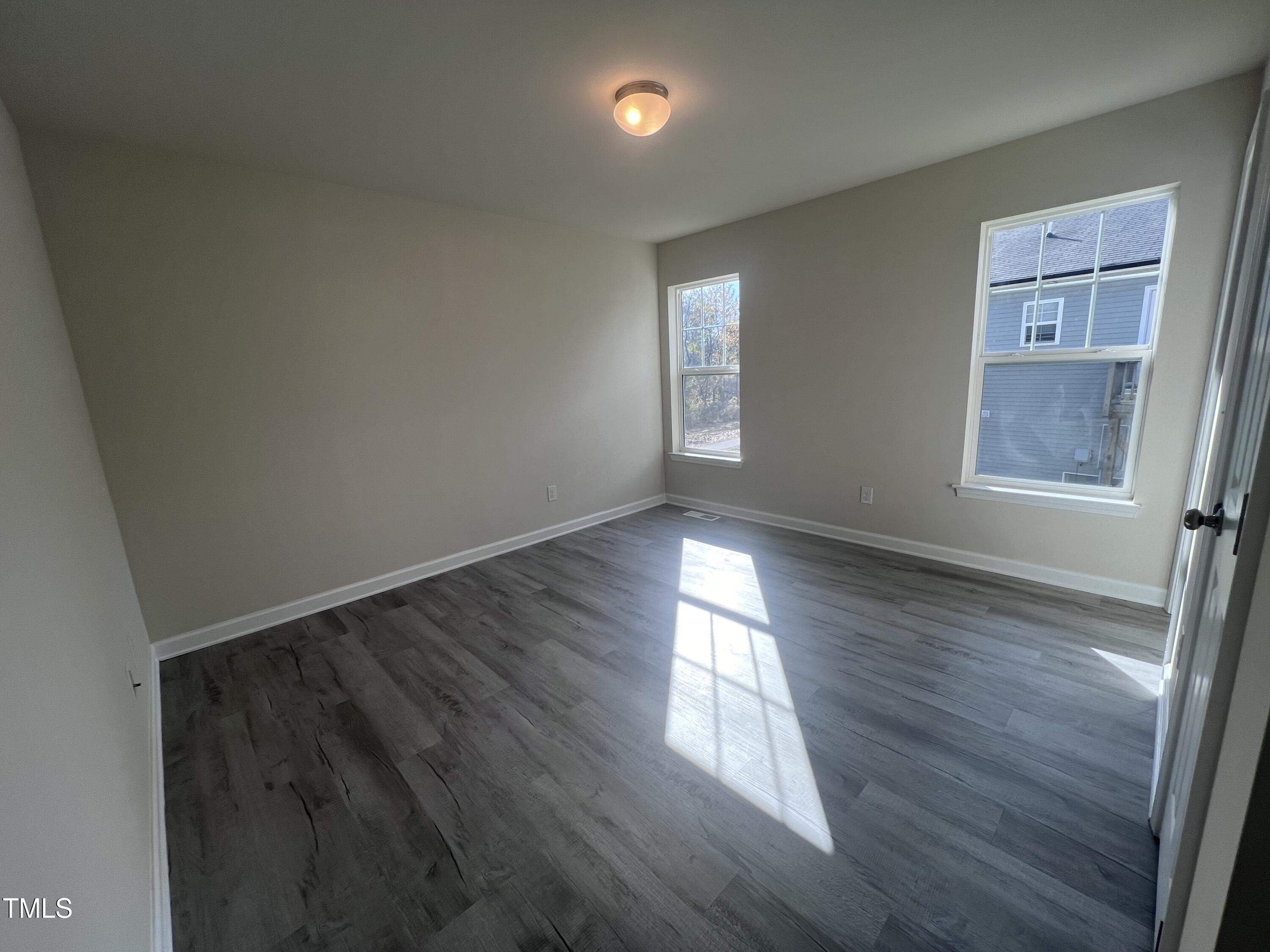 5520 Neuse View Drive Property Photo 14