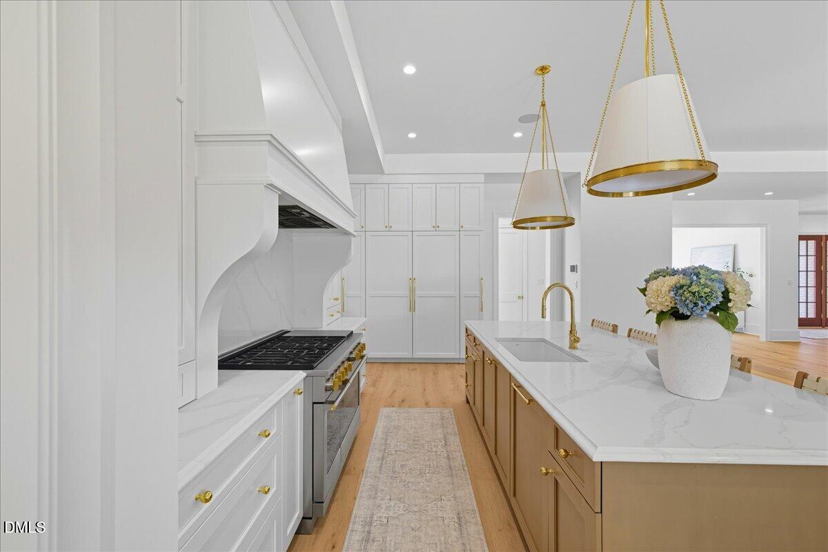 4305 Windsor Place Property Photo 19