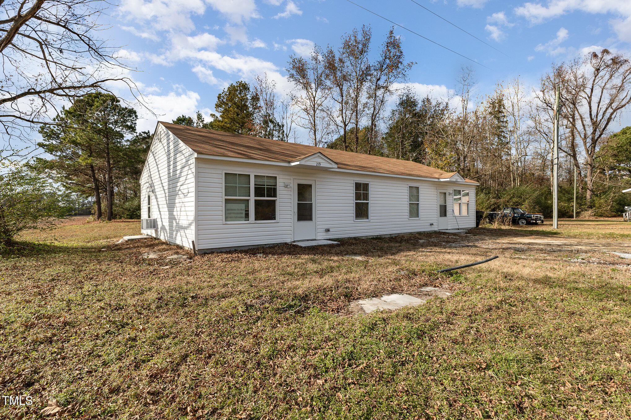 221 Bartlett Road Property Photo