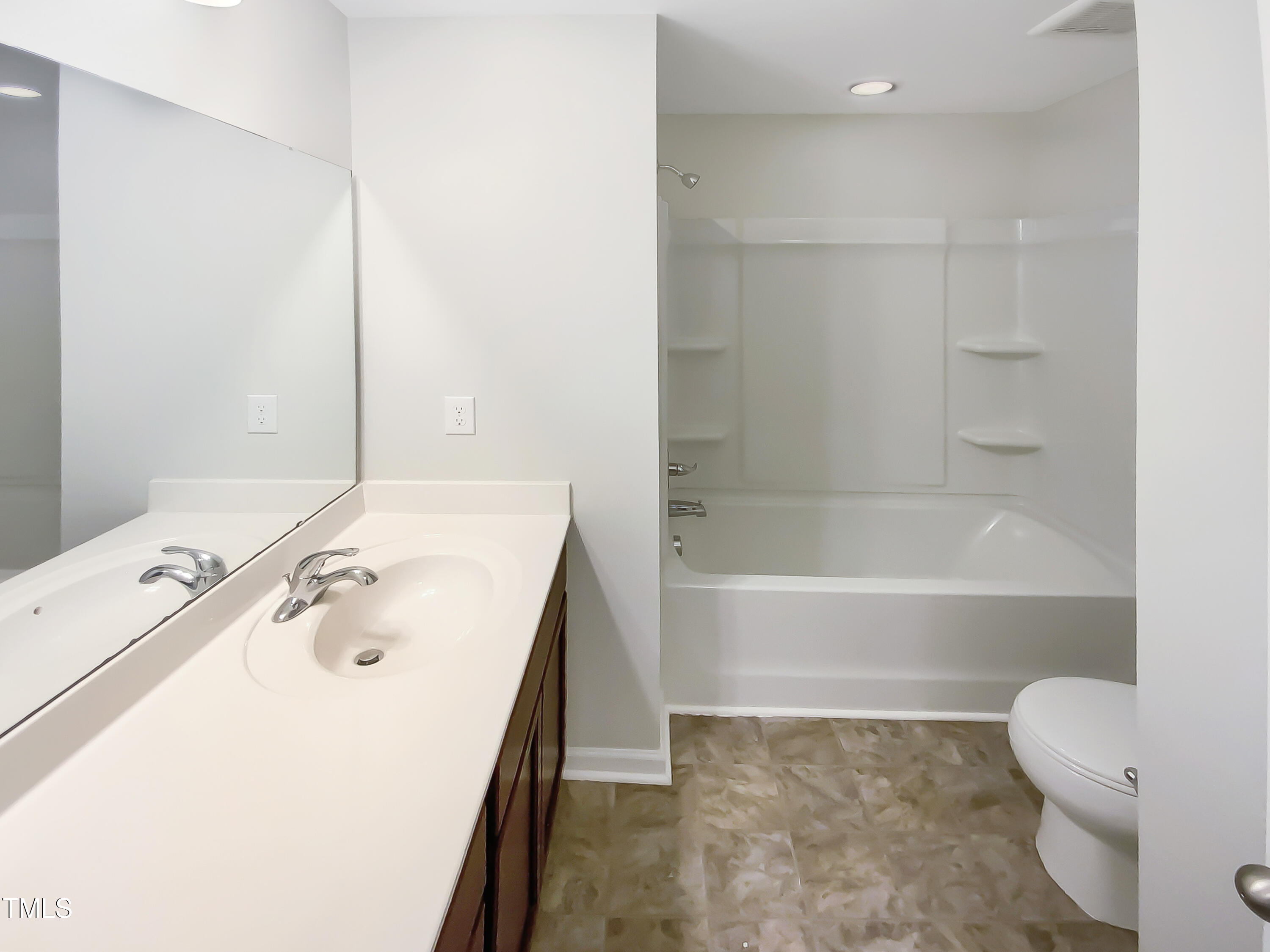 1424 Elk Falls Drive Property Photo 15