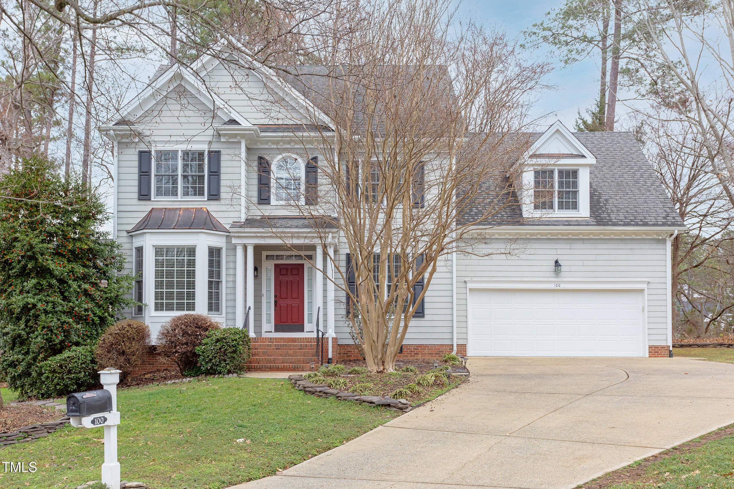 100 Rivercreek Place Property Photo