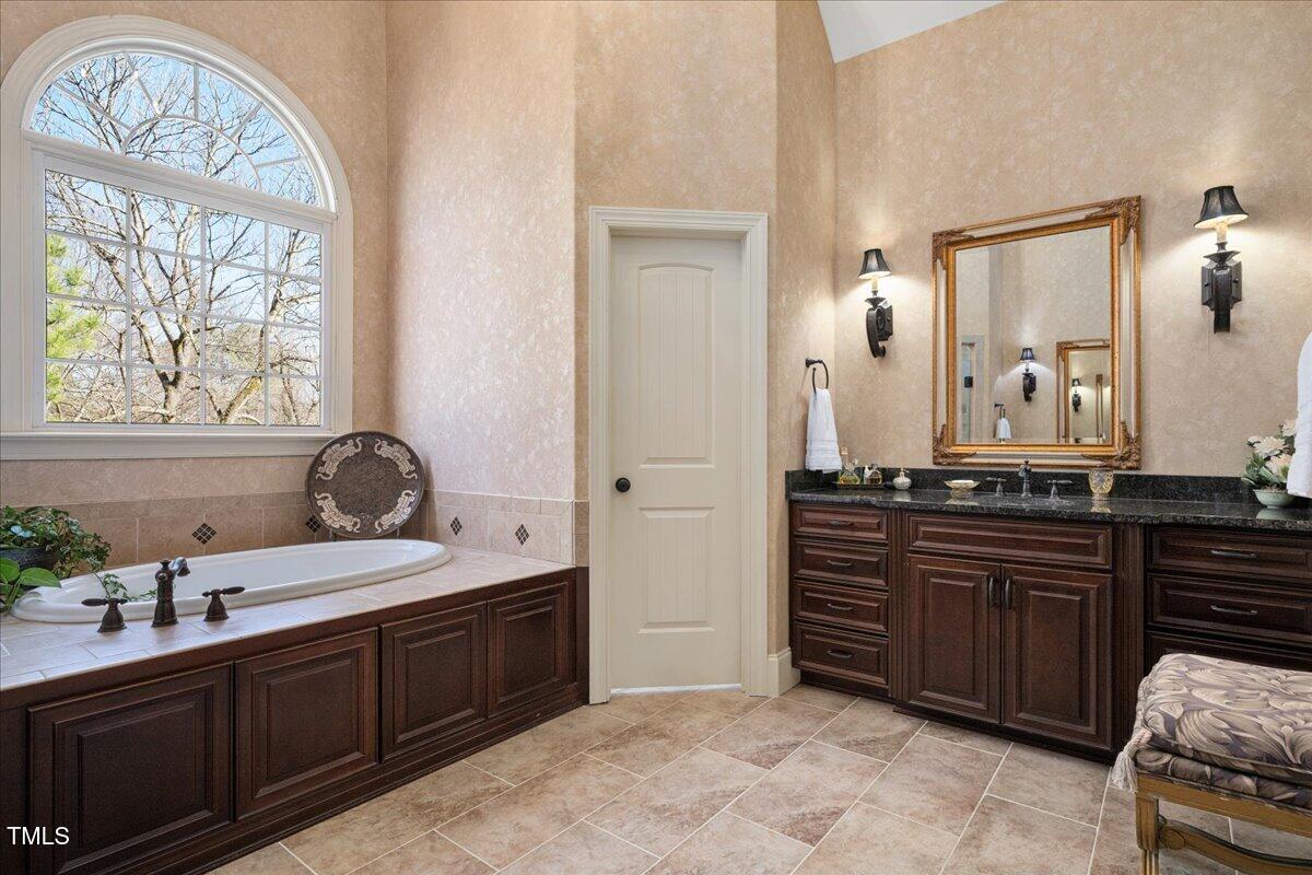 2933 Elmfield Street Property Photo 30