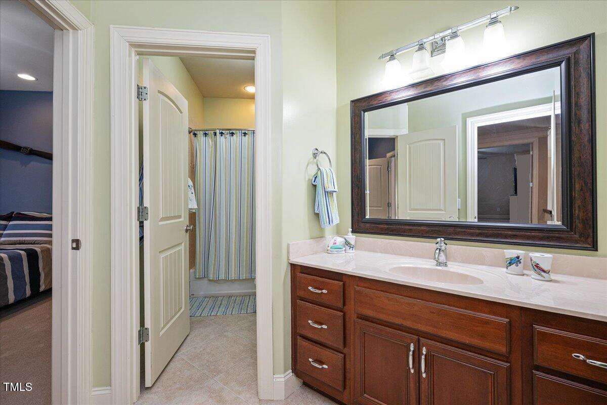 2933 Elmfield Street Property Photo 37