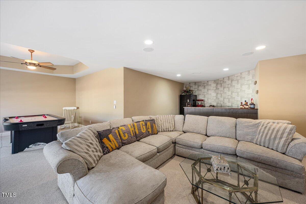 2933 Elmfield Street Property Photo 45