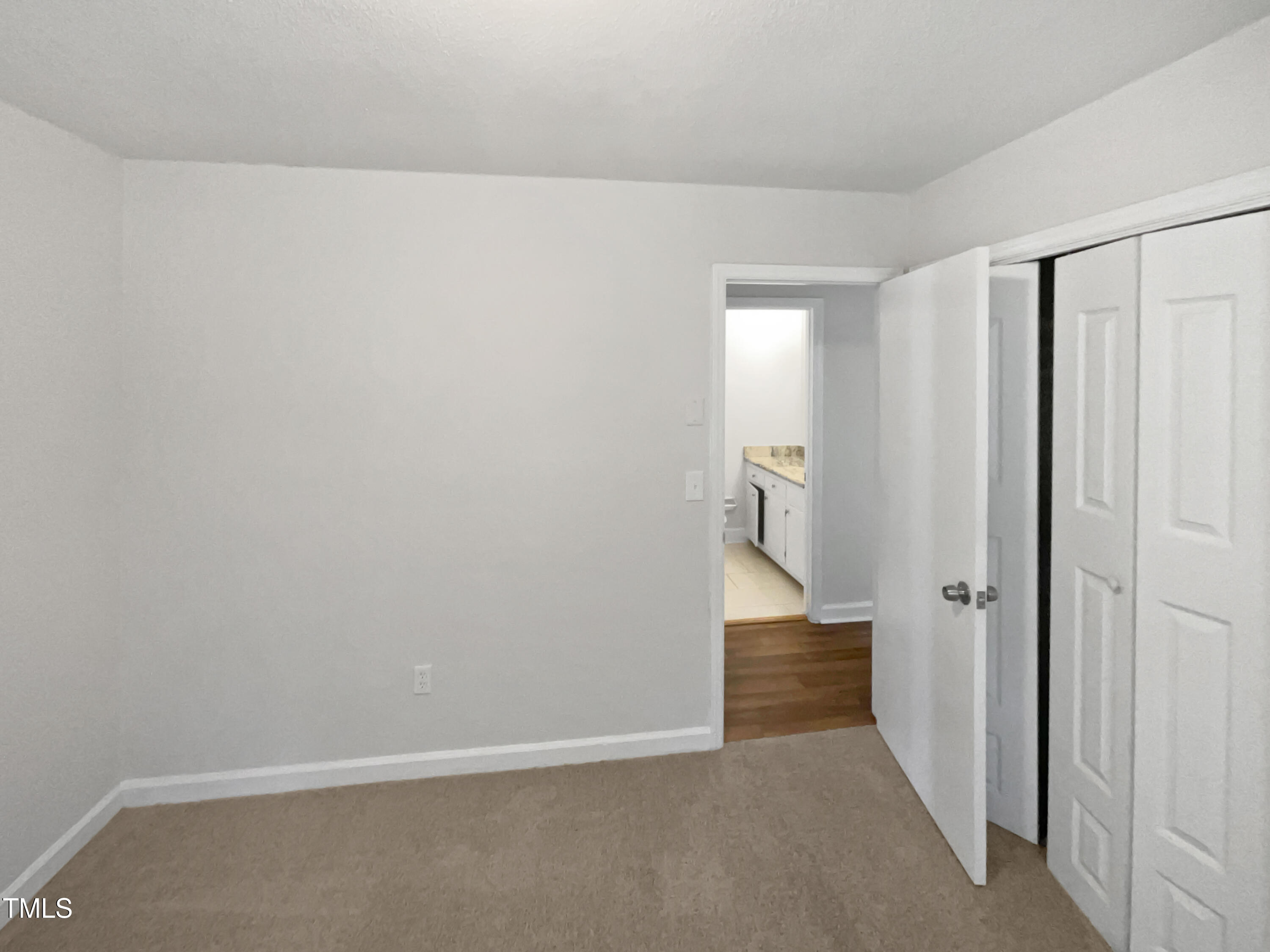 6423 Whitt Road Property Photo 13