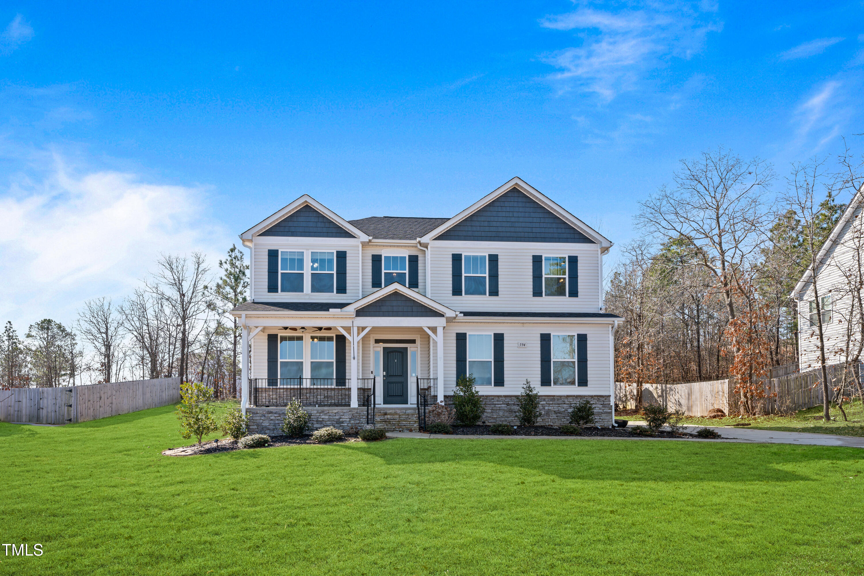 594 Executive Drive Property Photo