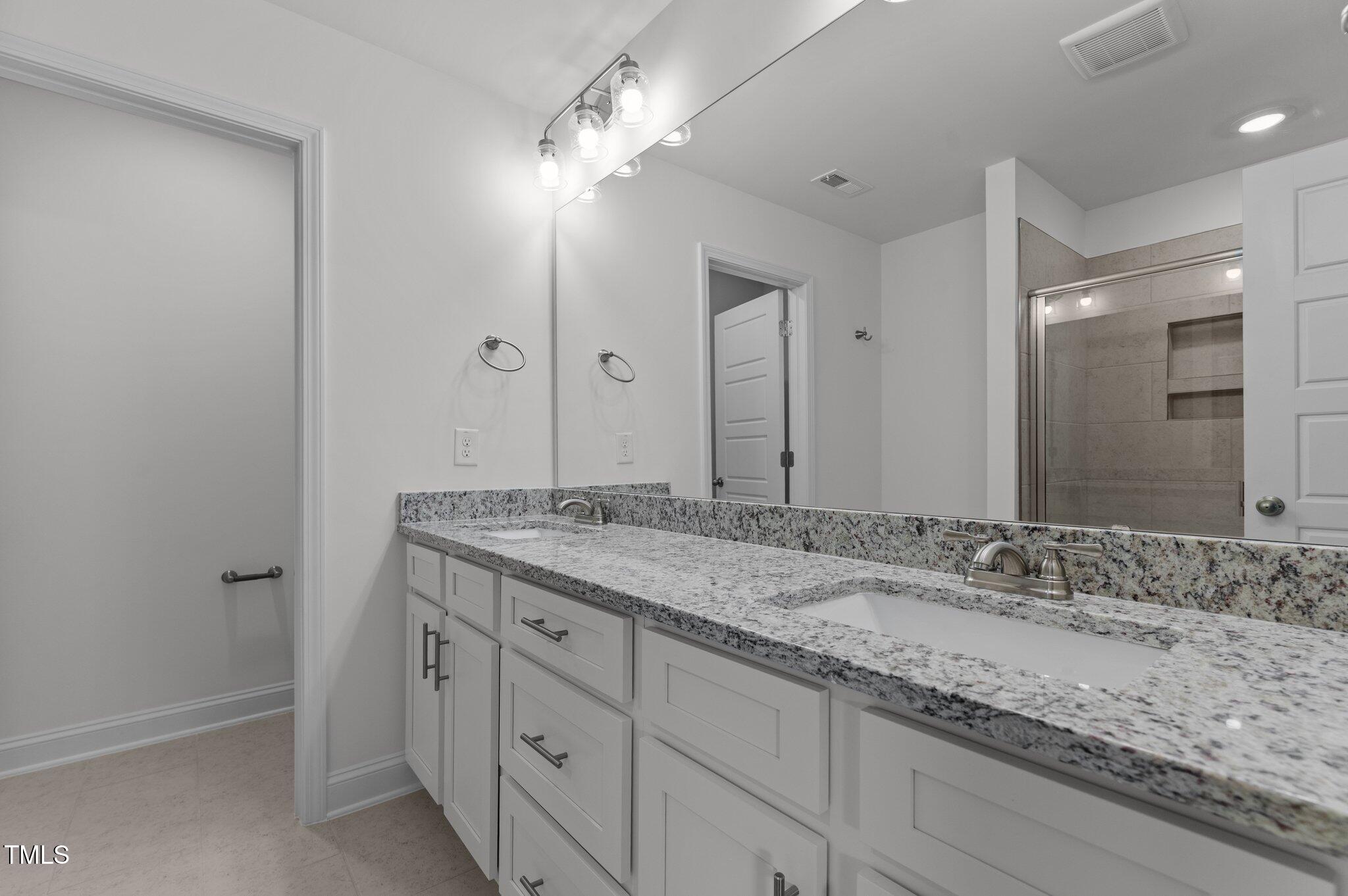 945 Alma Railway Drive # 559 Property Photo 13