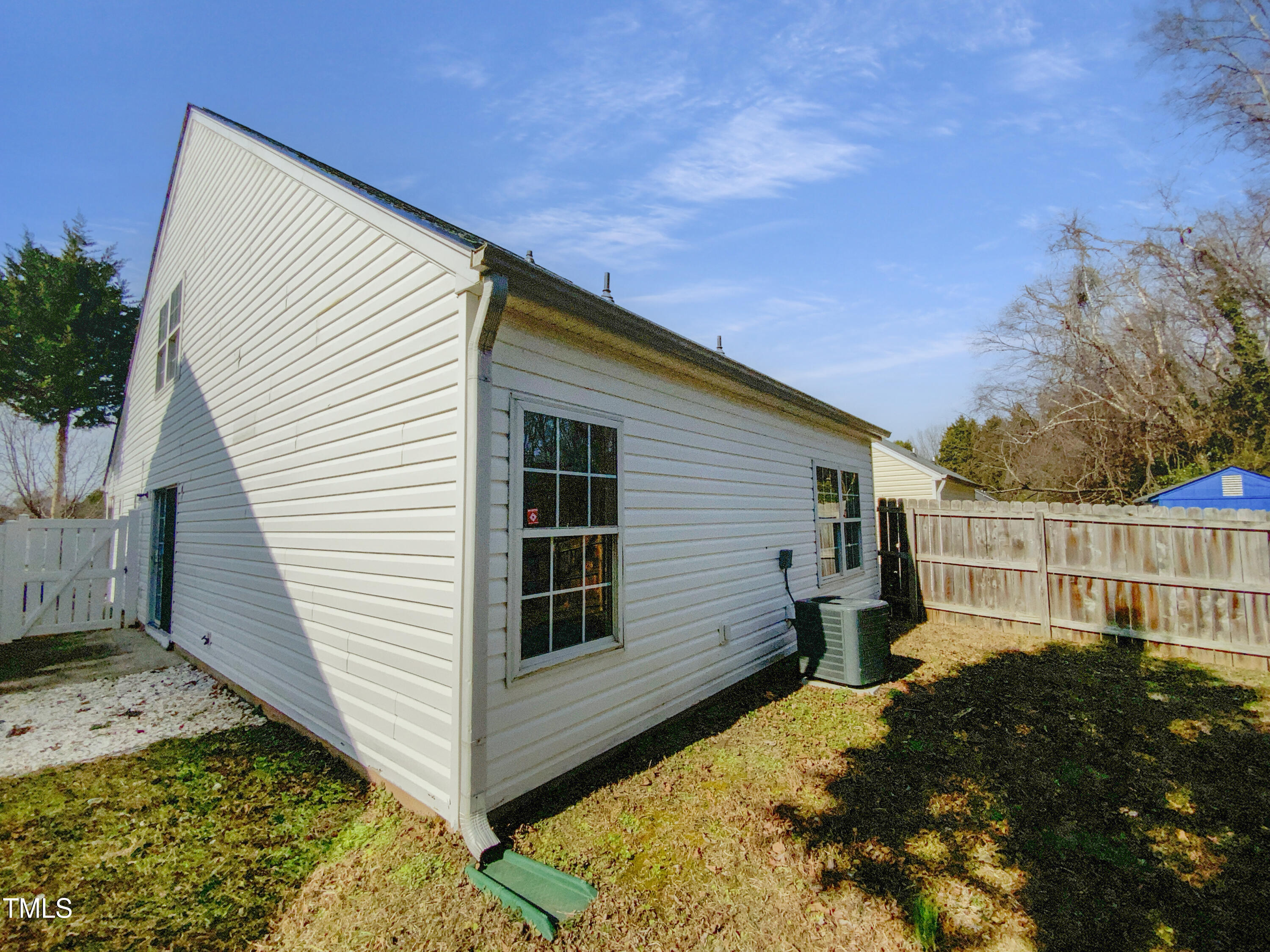1628 Beacon Village Drive Property Photo 8