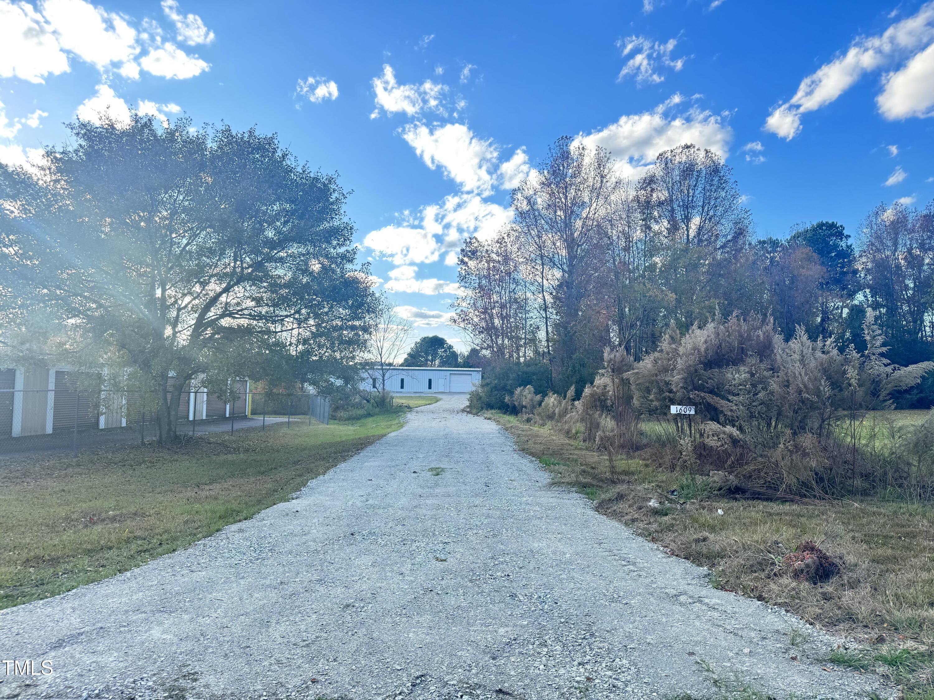 1609 Atkins Road Property Photo 2