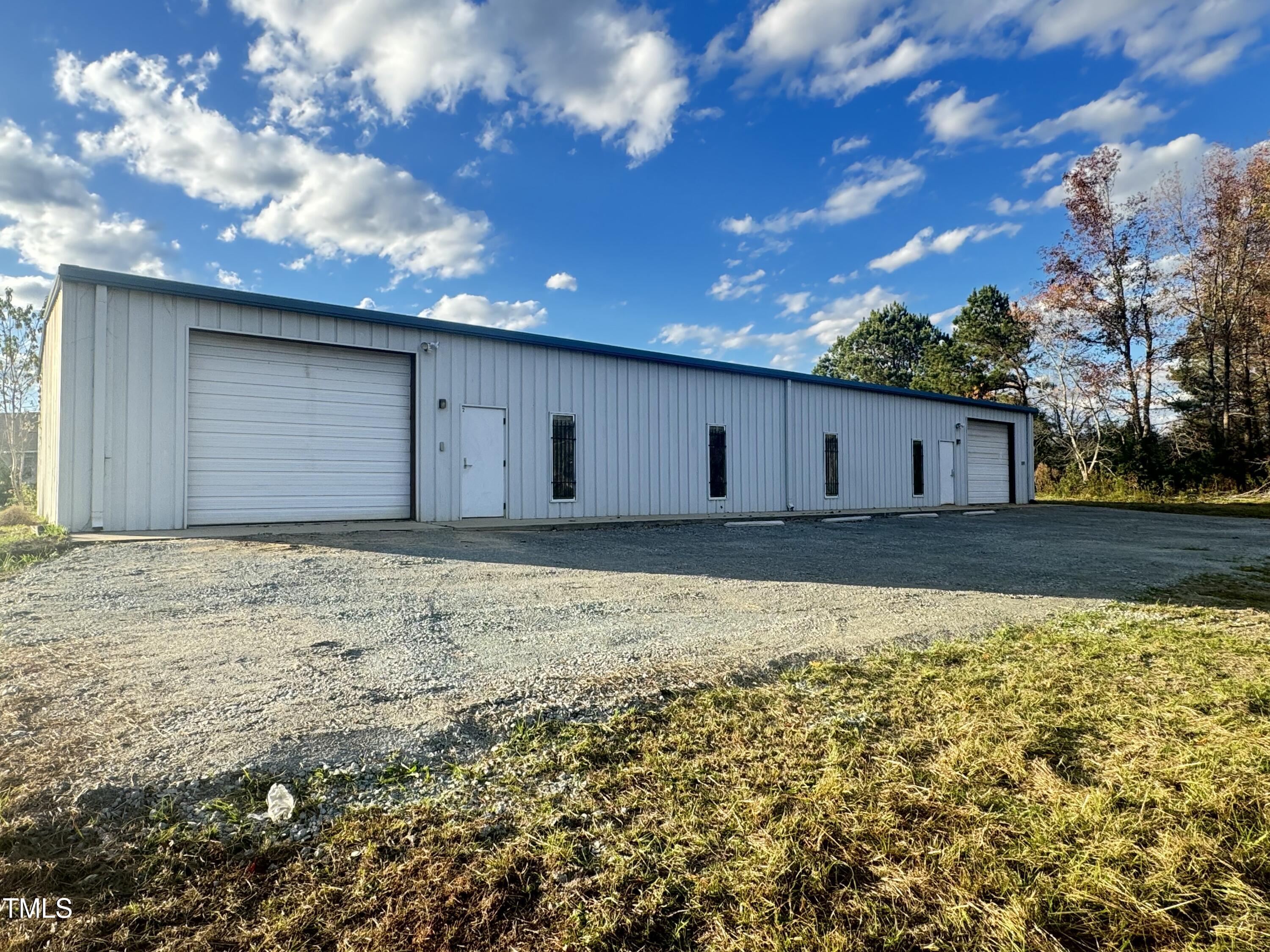 1609 Atkins Road Property Photo 4