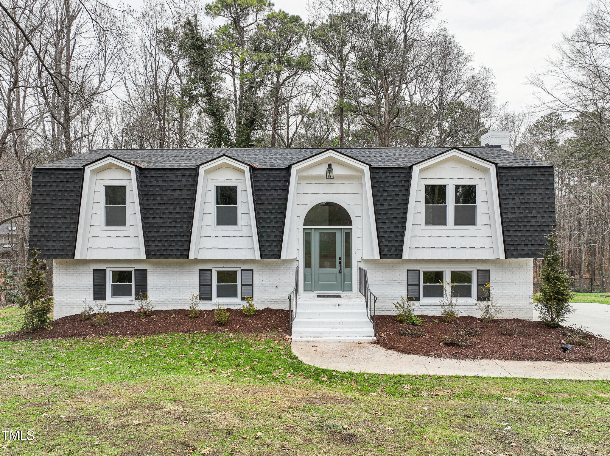 109 Chatterson Drive Property Photo 1