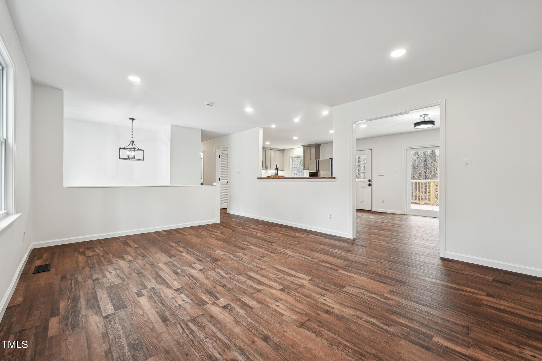109 Chatterson Drive Property Photo 8