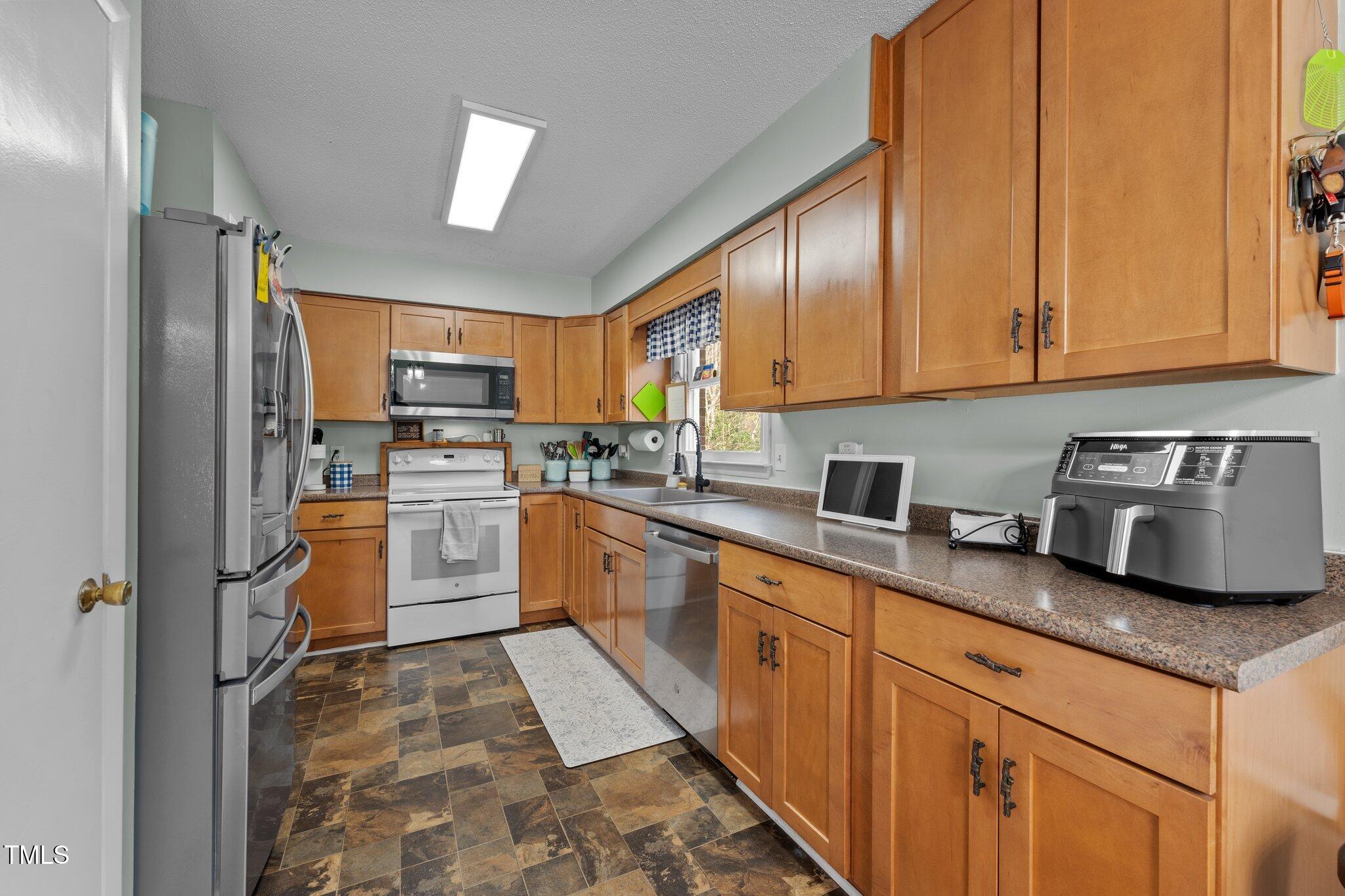 5403 Woodlane Drive Property Photo 7