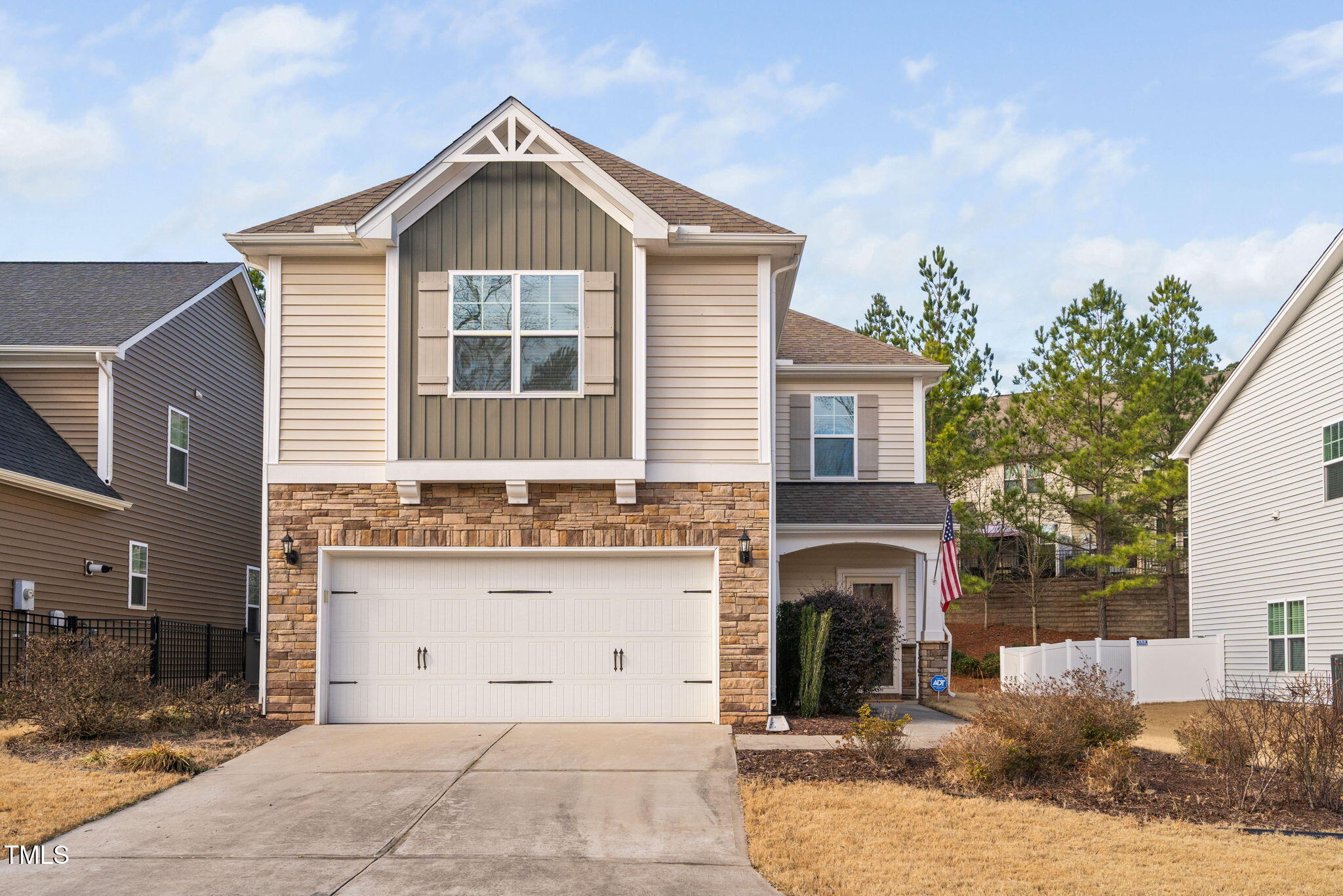 2518 Magnolia Tree Lane Property Photo