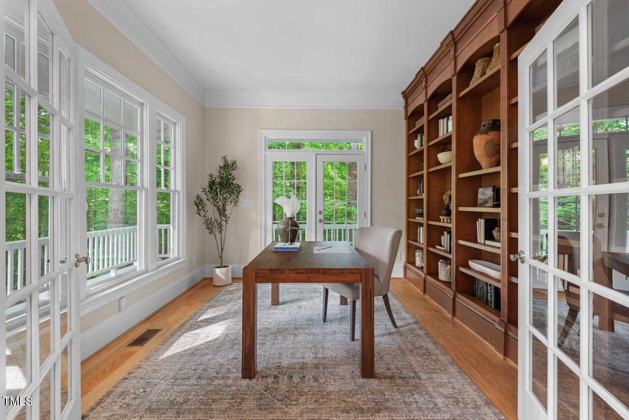 216 Copper Beech Court Property Photo 5