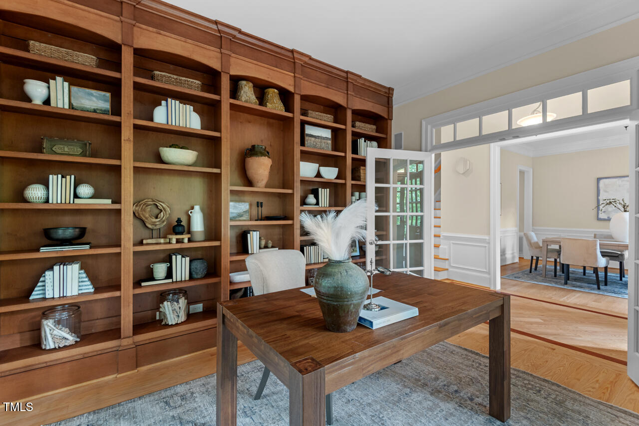 216 Copper Beech Court Property Photo 6