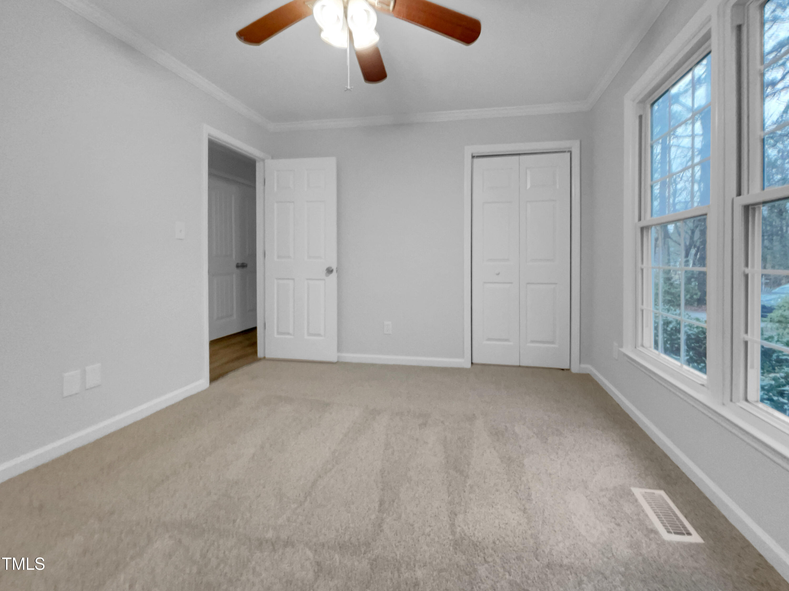 2836 Thurrock Drive Property Photo 15
