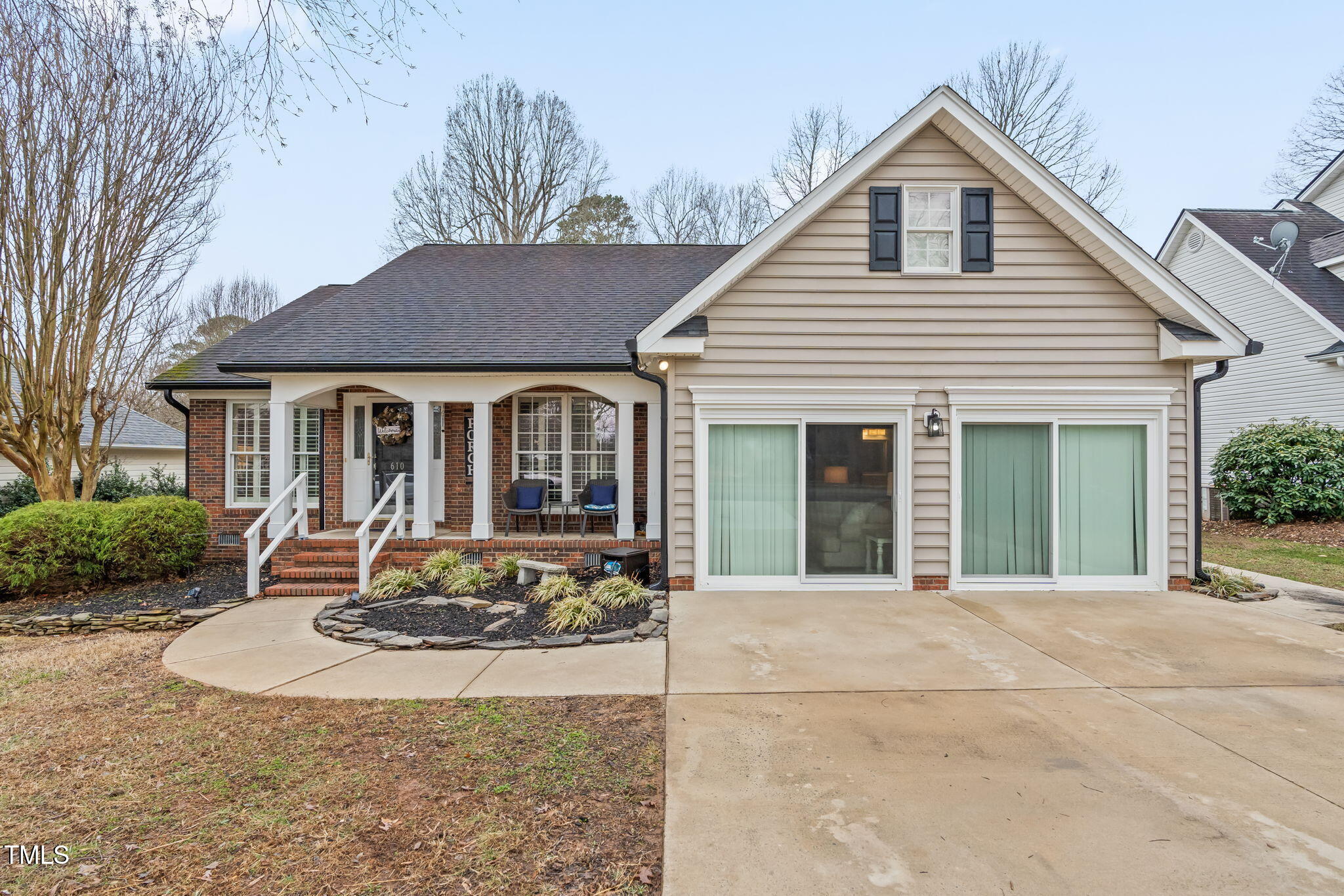 610 Brownstone Road Property Photo