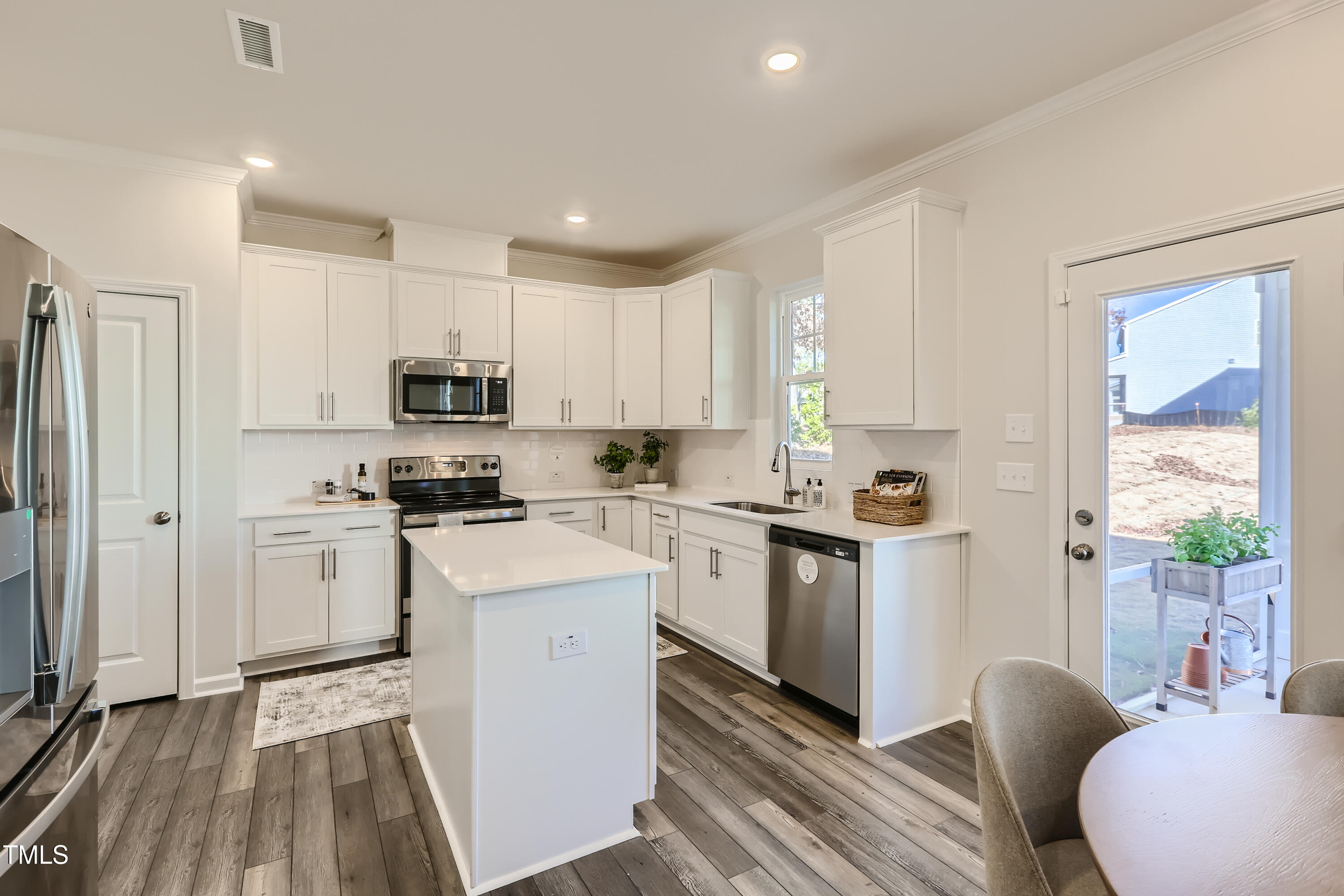 85 Sunshine Road Property Photo 6