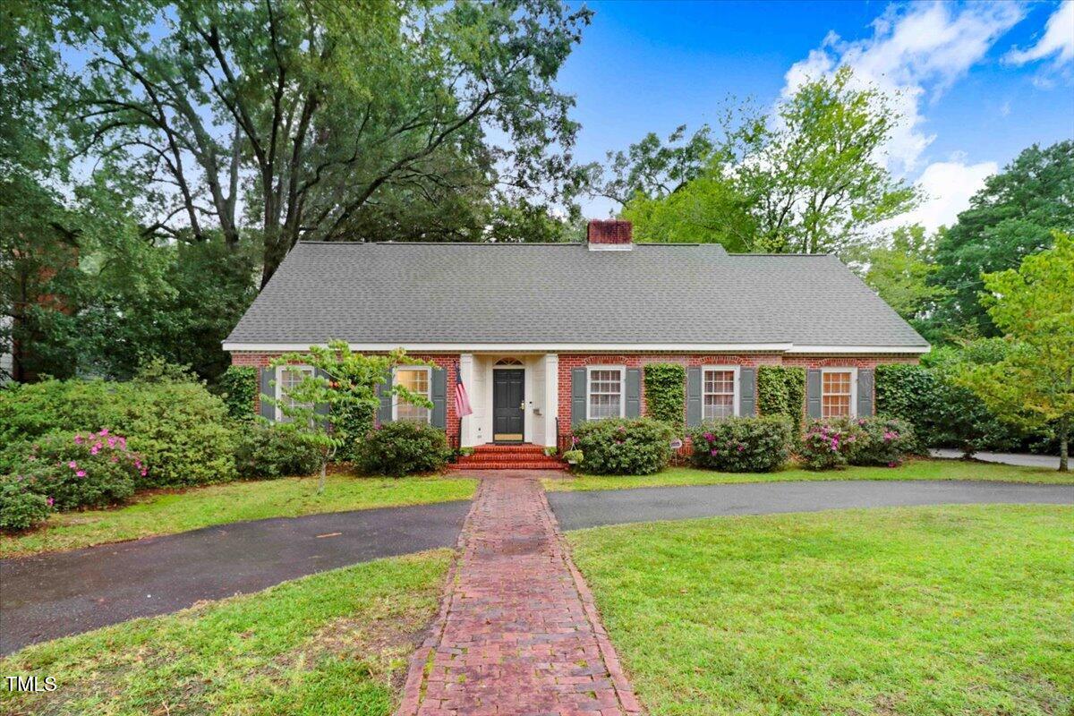 1806 E Walnut Street Property Photo