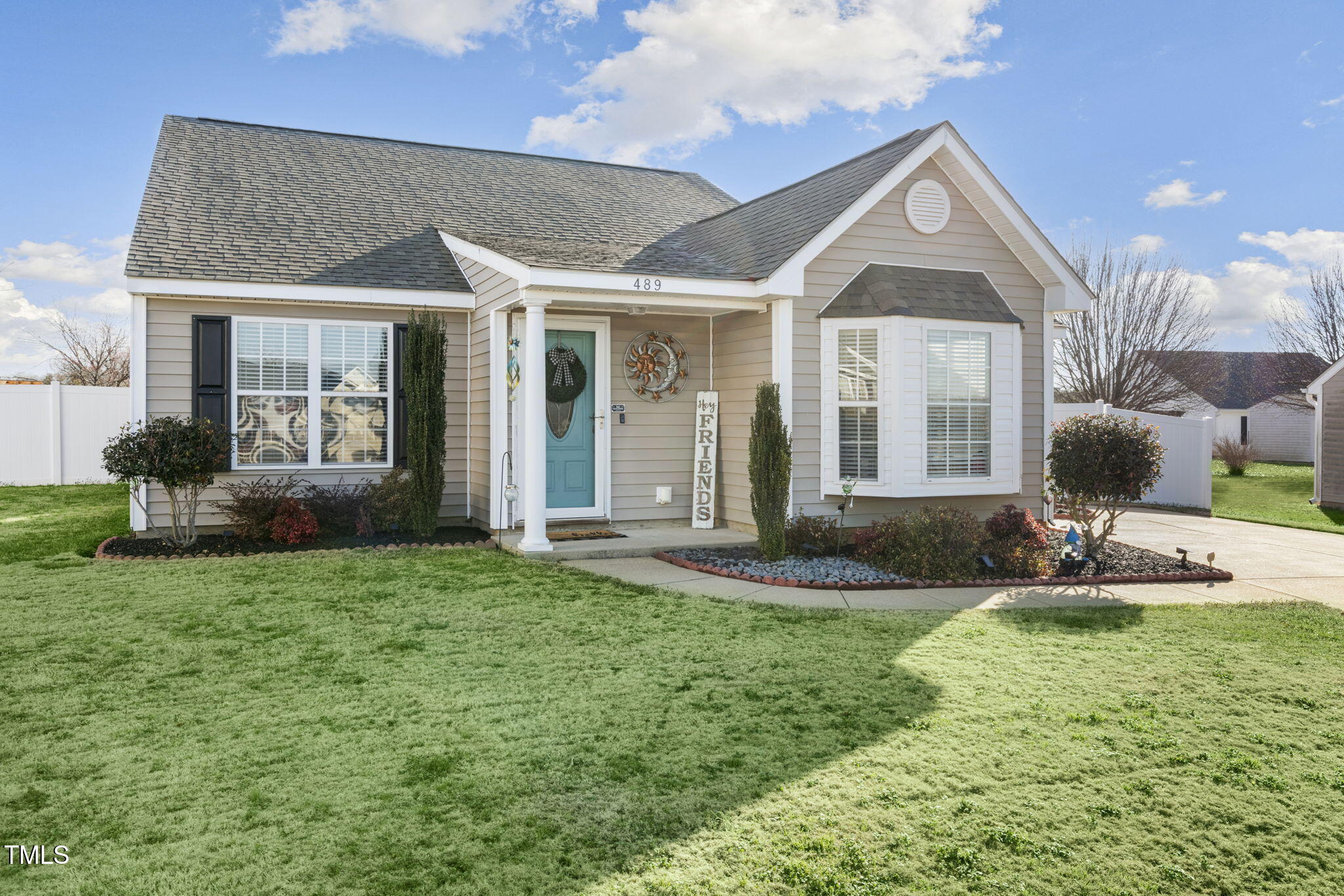489 Carnation Court Property Photo