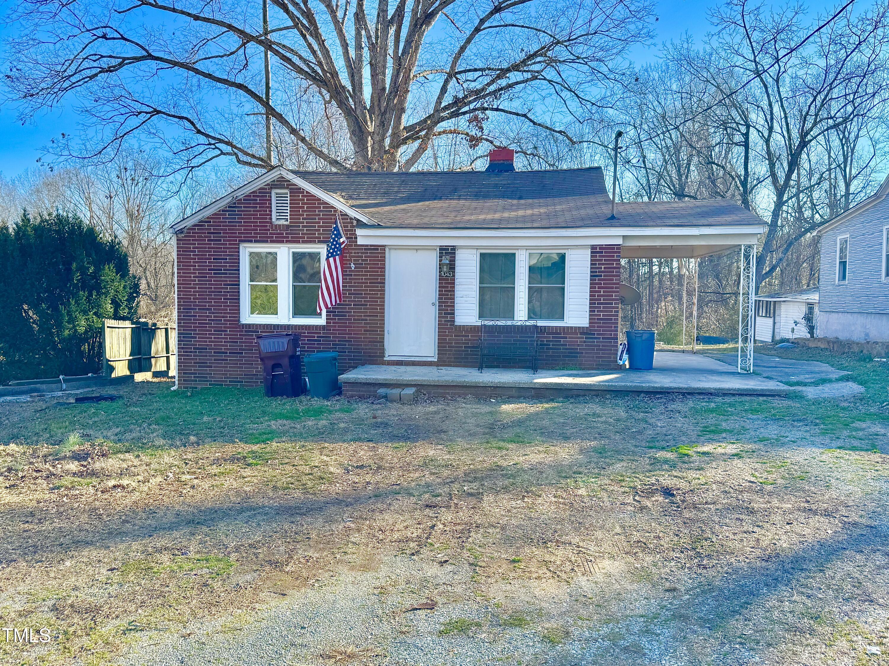 1043 Cavel Chub Lake Road Property Photo