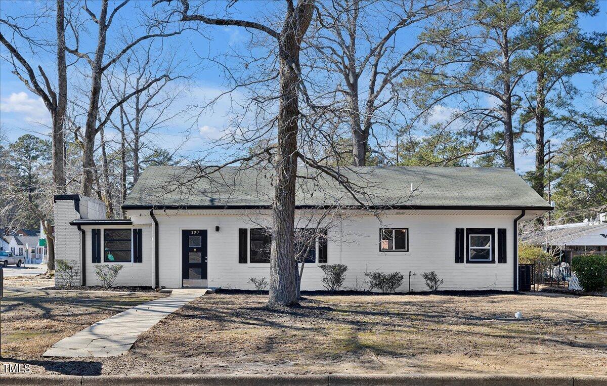 300 Mallory Street Property Photo