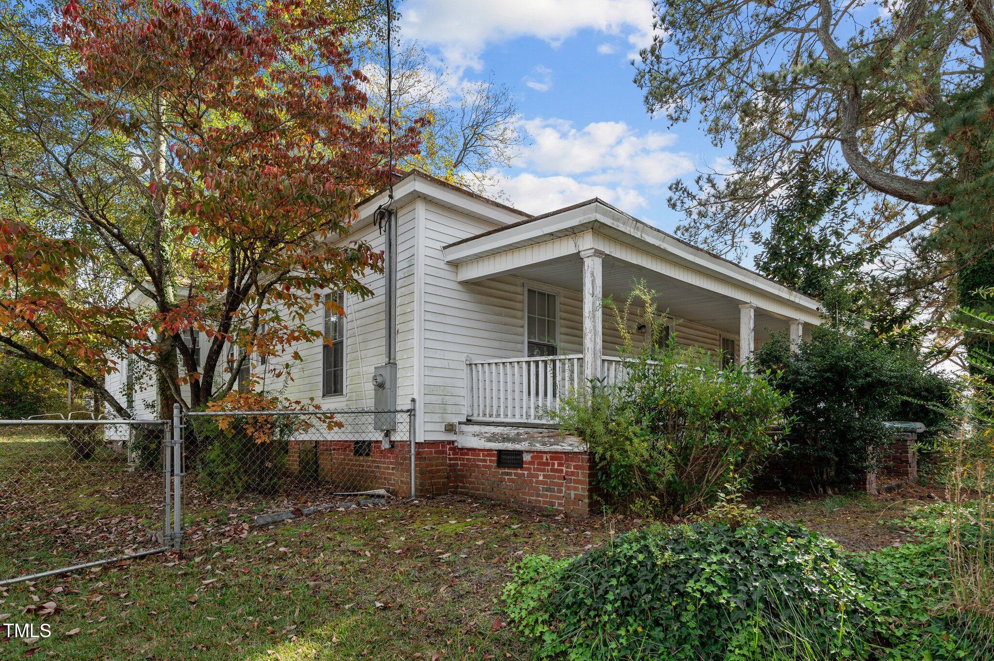 219 N Richardson Avenue Property Photo