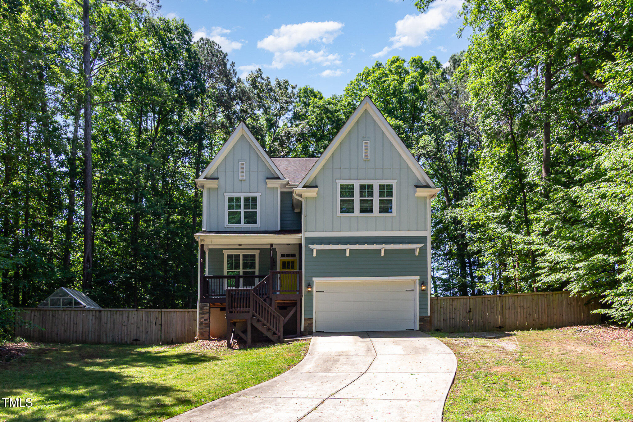 2209 Woodnell Drive Property Photo 1