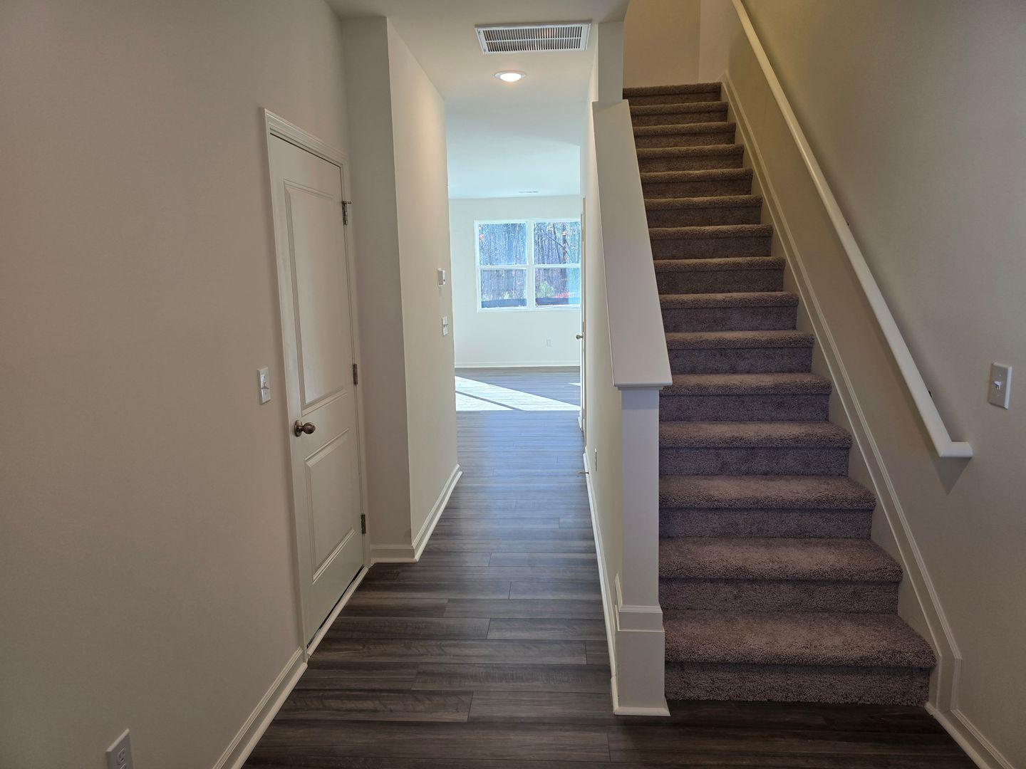 2102 Trailside Drive Property Photo 3