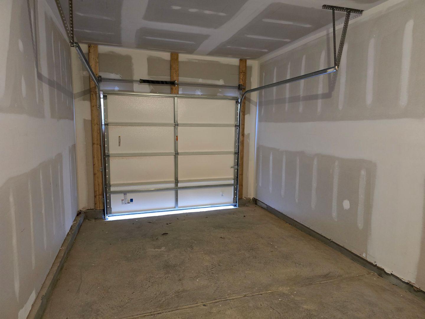 2102 Trailside Drive Property Photo 8