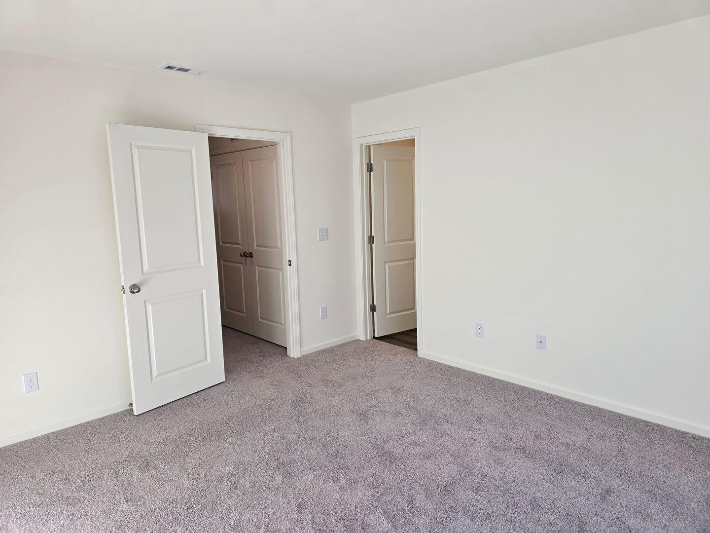 2102 Trailside Drive Property Photo 12