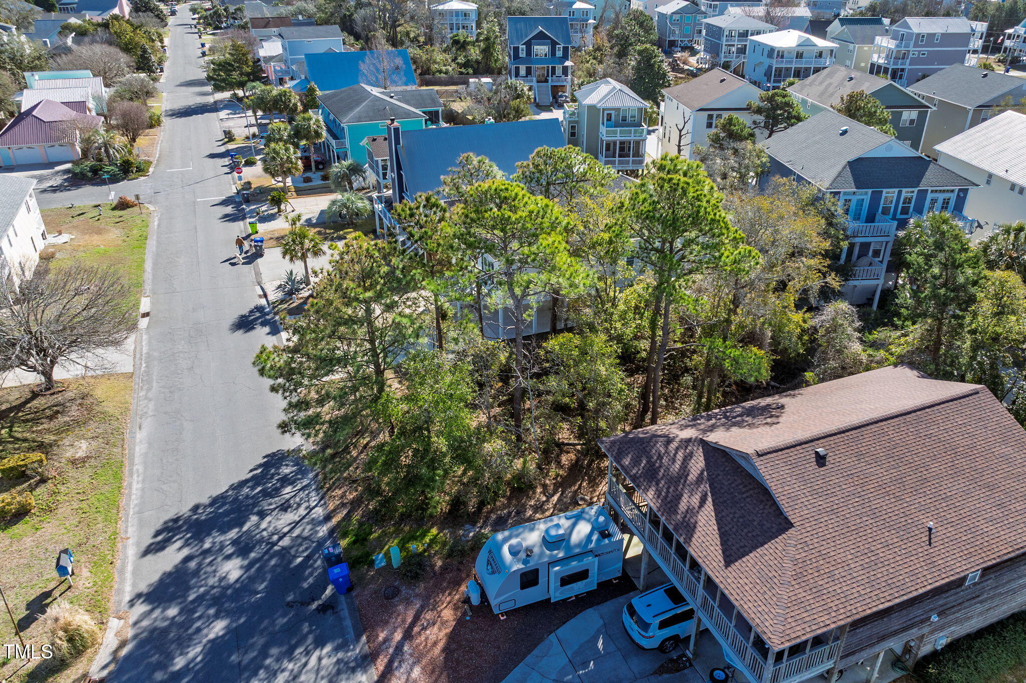 409 Carolina Sands Drive Property Photo 3