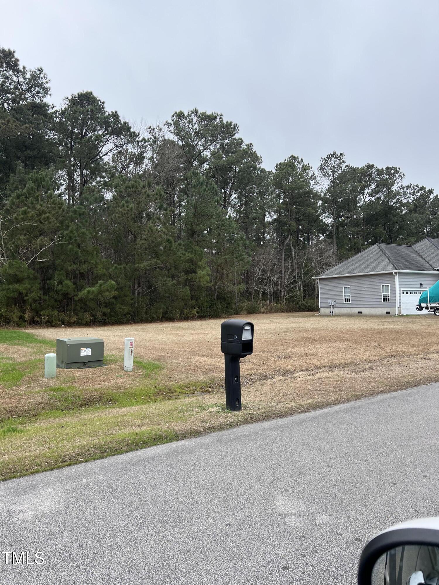 107 Madison Bay Drive Property Photo 4
