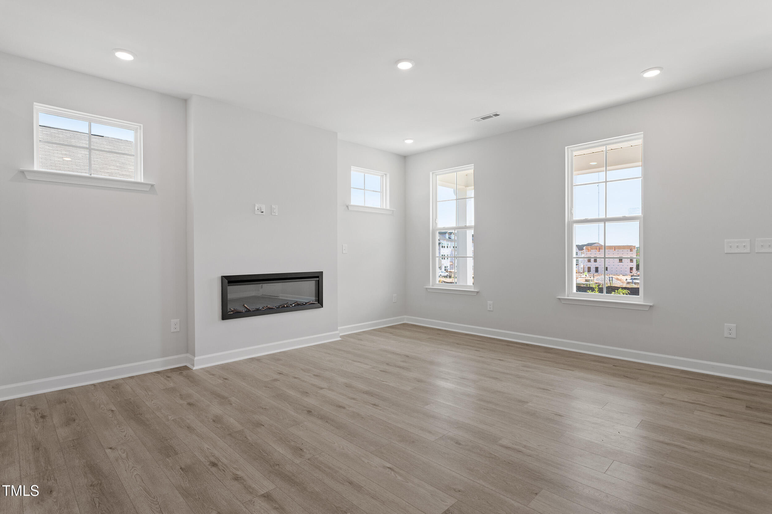 304 White Oak Garden Way # 214 Property Photo 12