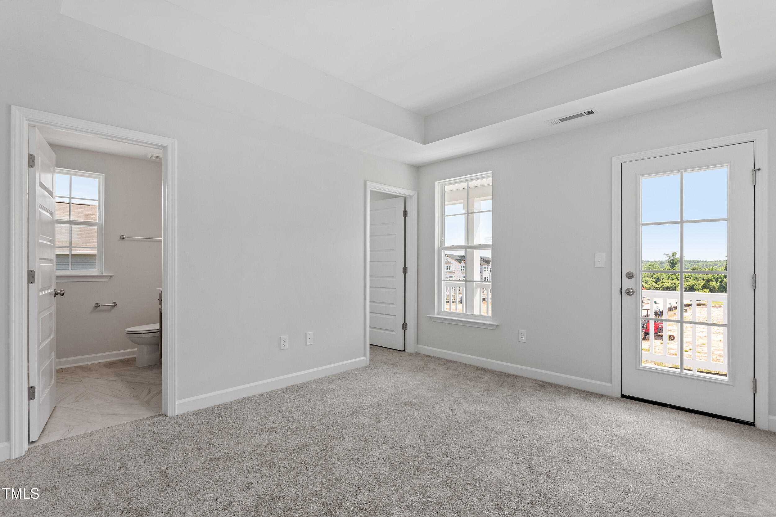 304 White Oak Garden Way # 214 Property Photo 14