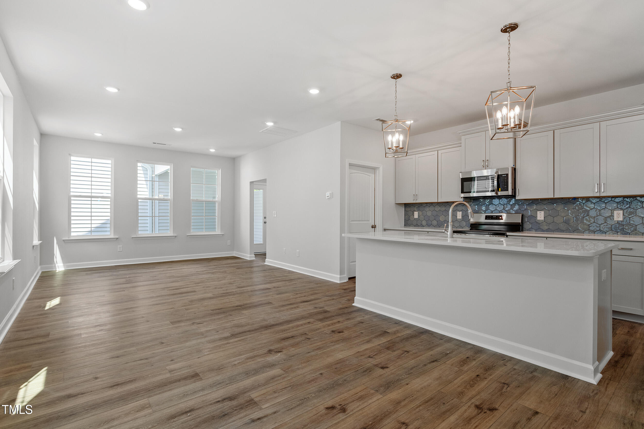 308 White Oak Garden Way # 215 Property Photo 12